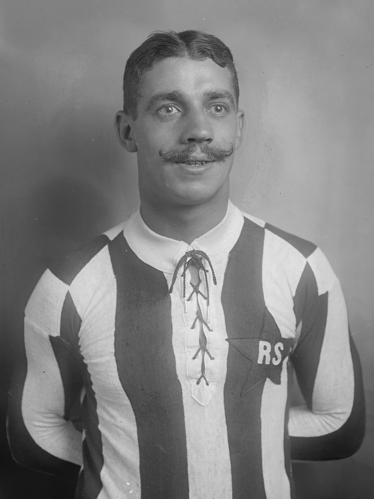 Portrait of Eugène Maës (1890–1945) – memorial page