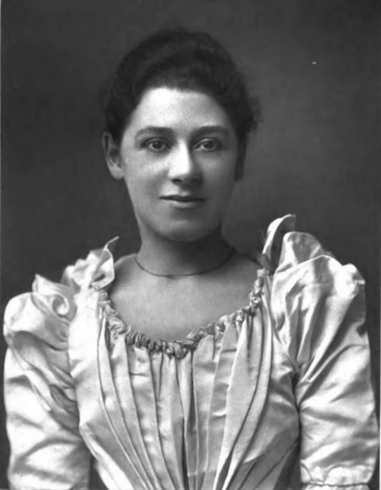 Portrait of Clara Jecks (1857–1951) – memorial page