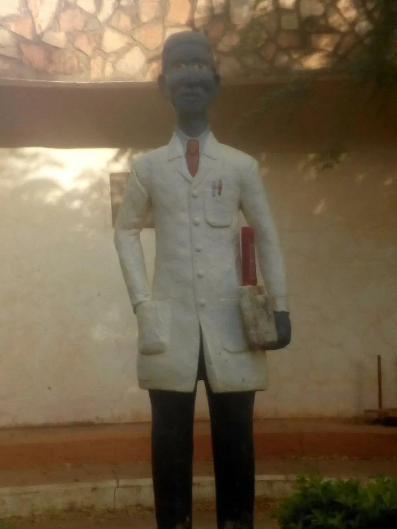 Porträt von Abdou Moumouni (1929–1991) – Gedenkseite