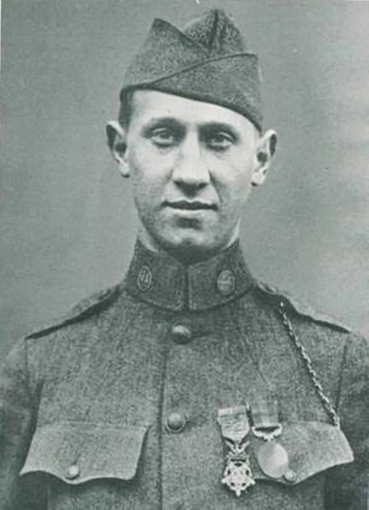 Portrait of Alan Louis Eggers (1895–1968) – memorial page