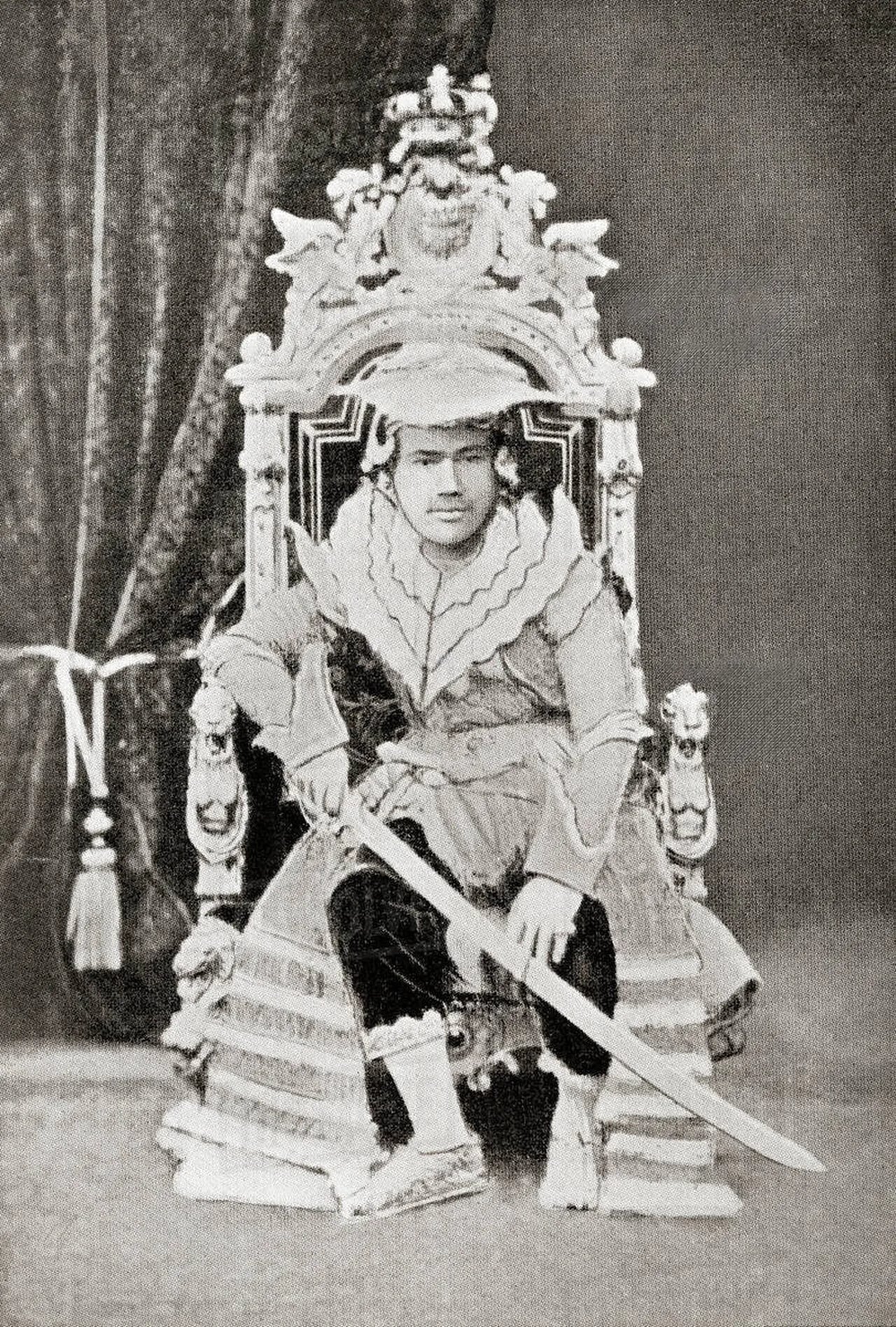 Porträt von Thibaw Min (1859–1916) – Gedenkseite