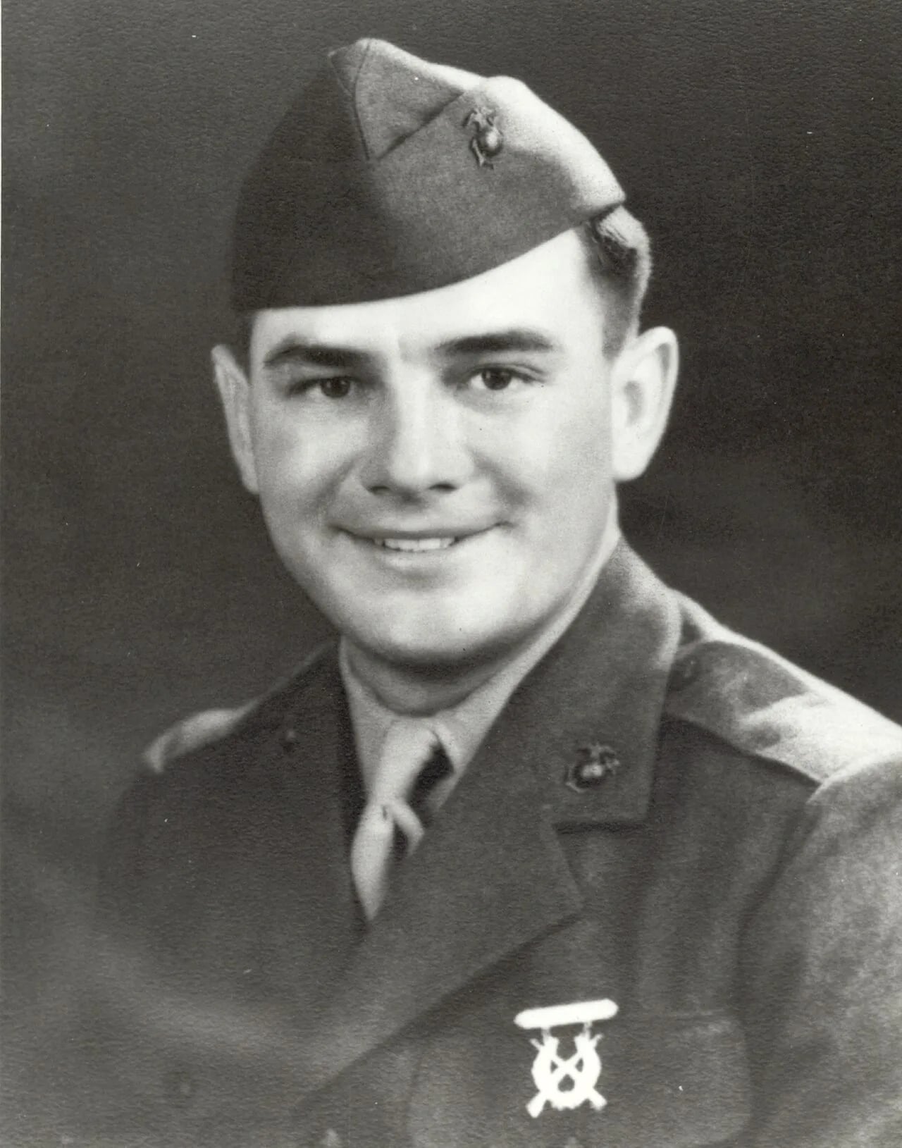Portrait of Albert E. Schwab (1920–1945) – memorial page