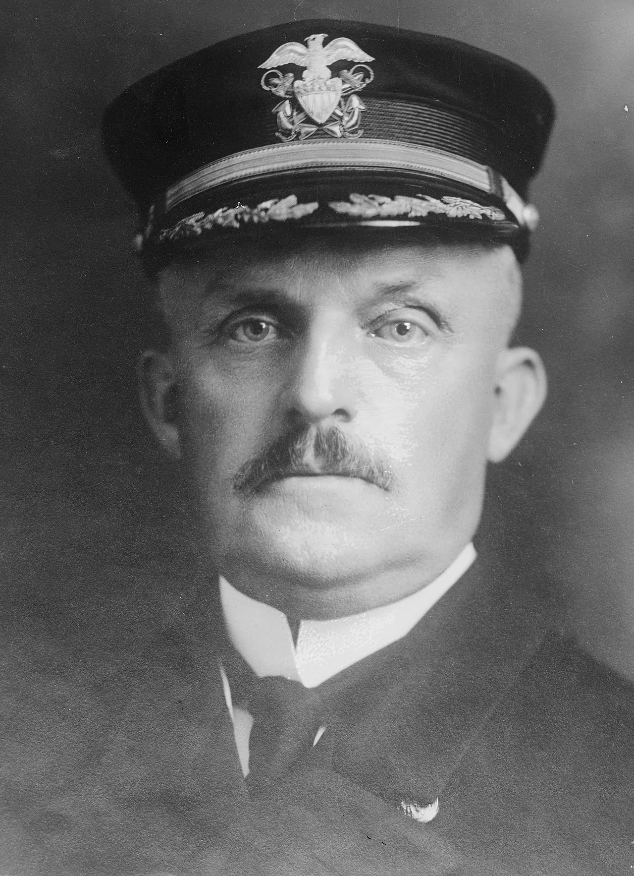 Porträt von Albert Gleaves (1858–1937) – Gedenkseite