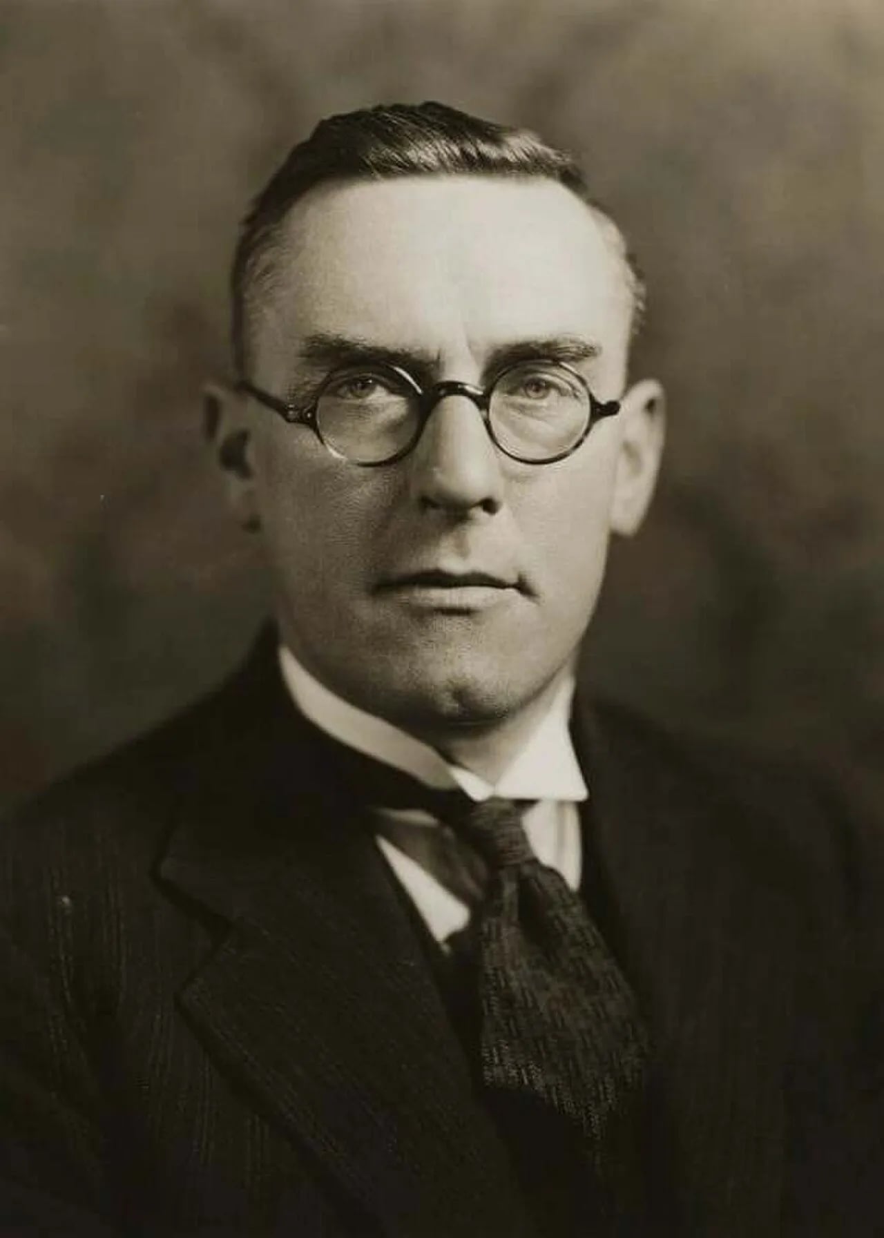 Porträt von Albert Ogilvie (1890–1939) – Gedenkseite
