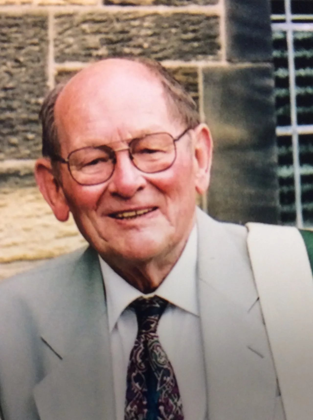 Porträt von R. Gwynn Davies (1920–2007) – Gedenkseite