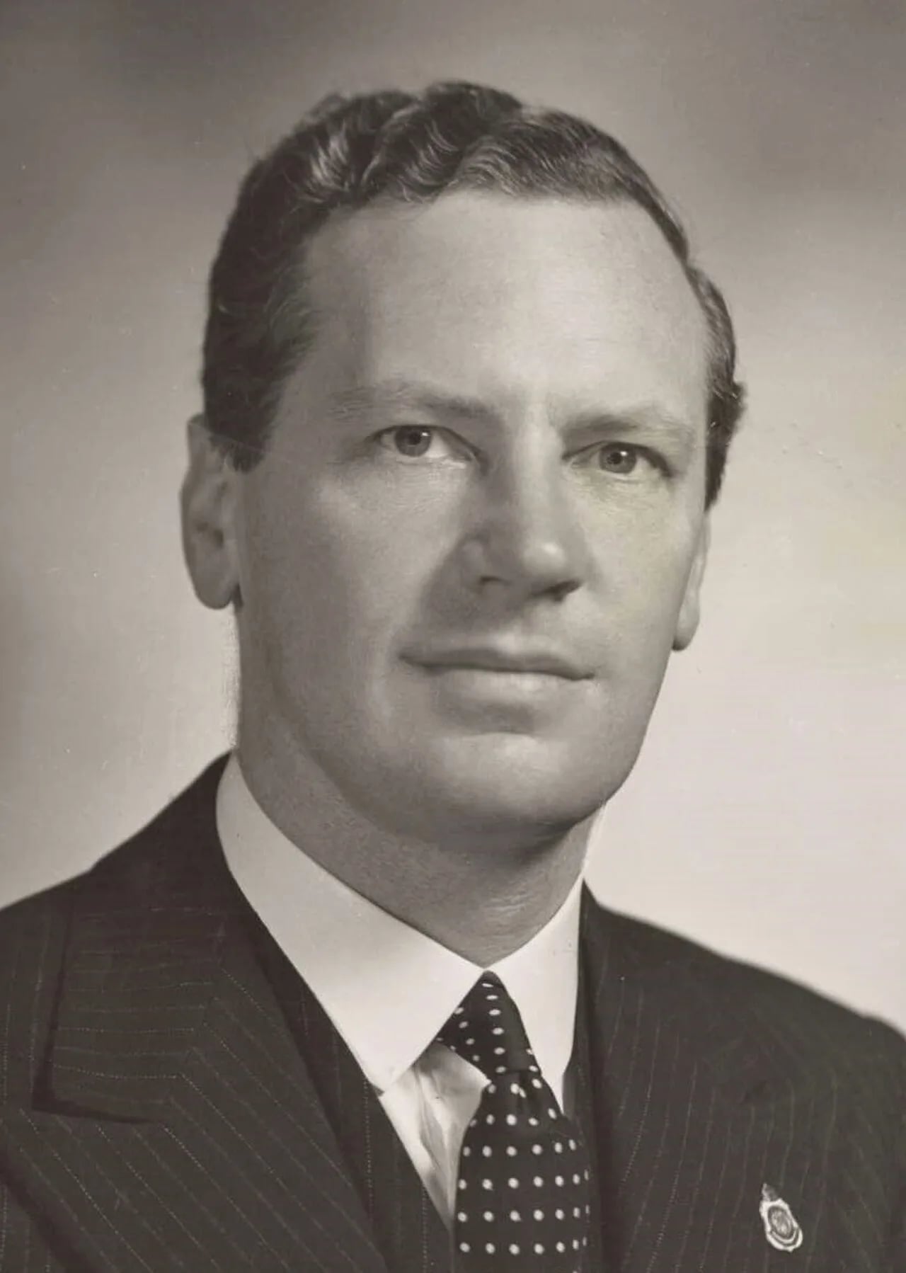 Portrait of Alec Downer (1910–1981) – memorial page