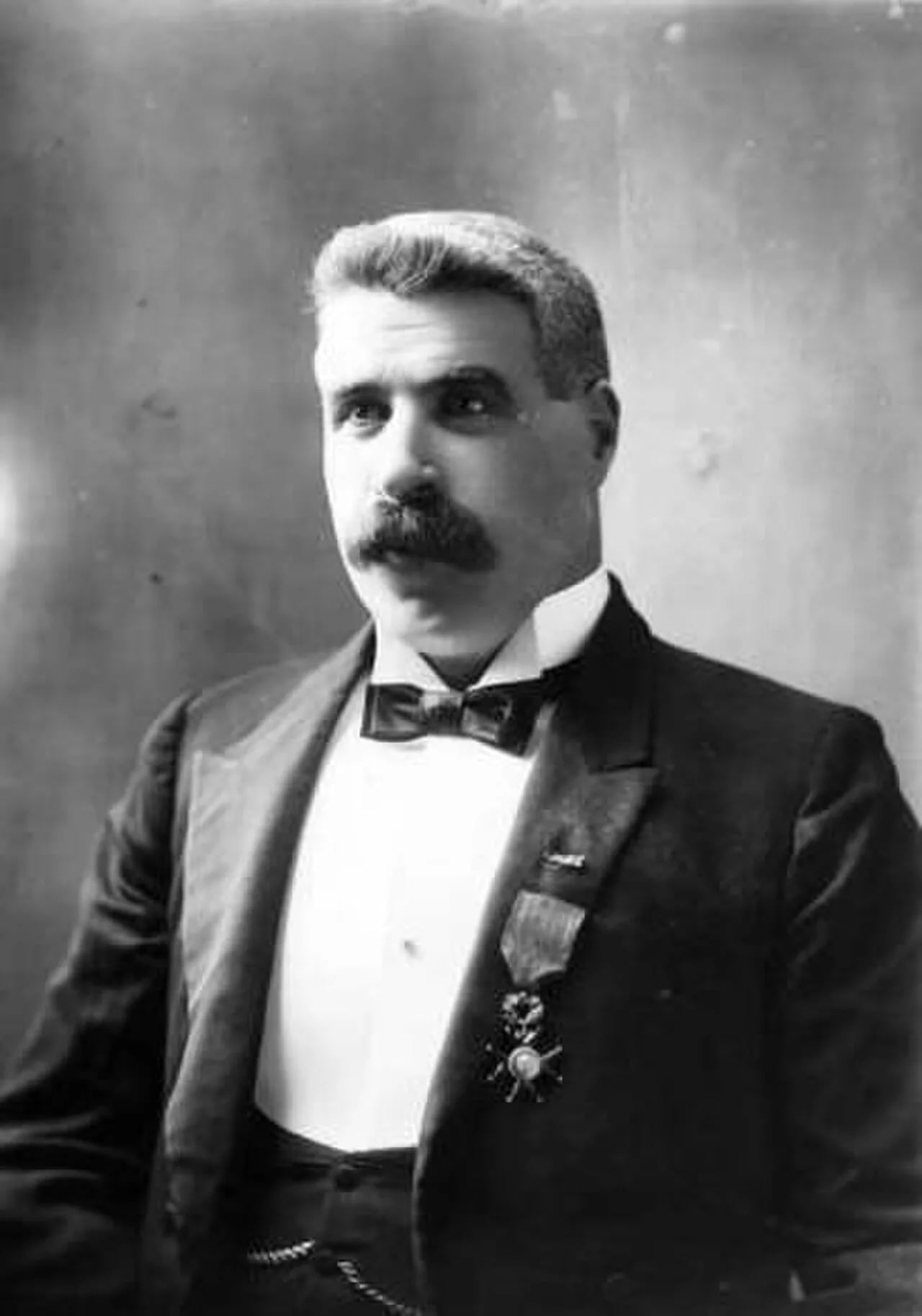 Portrait of Alex McDonald (1859–1909) – memorial page