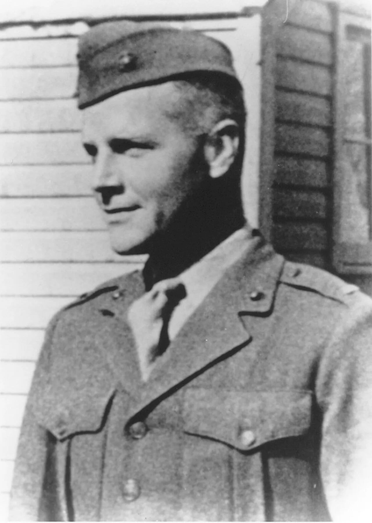 Portrait of Alexander Bonnyman, Jr. (1910–1943) – memorial page