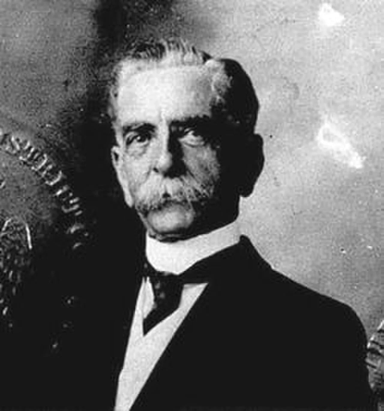 Portrait of Alfred Giles (1853–1920) – memorial page