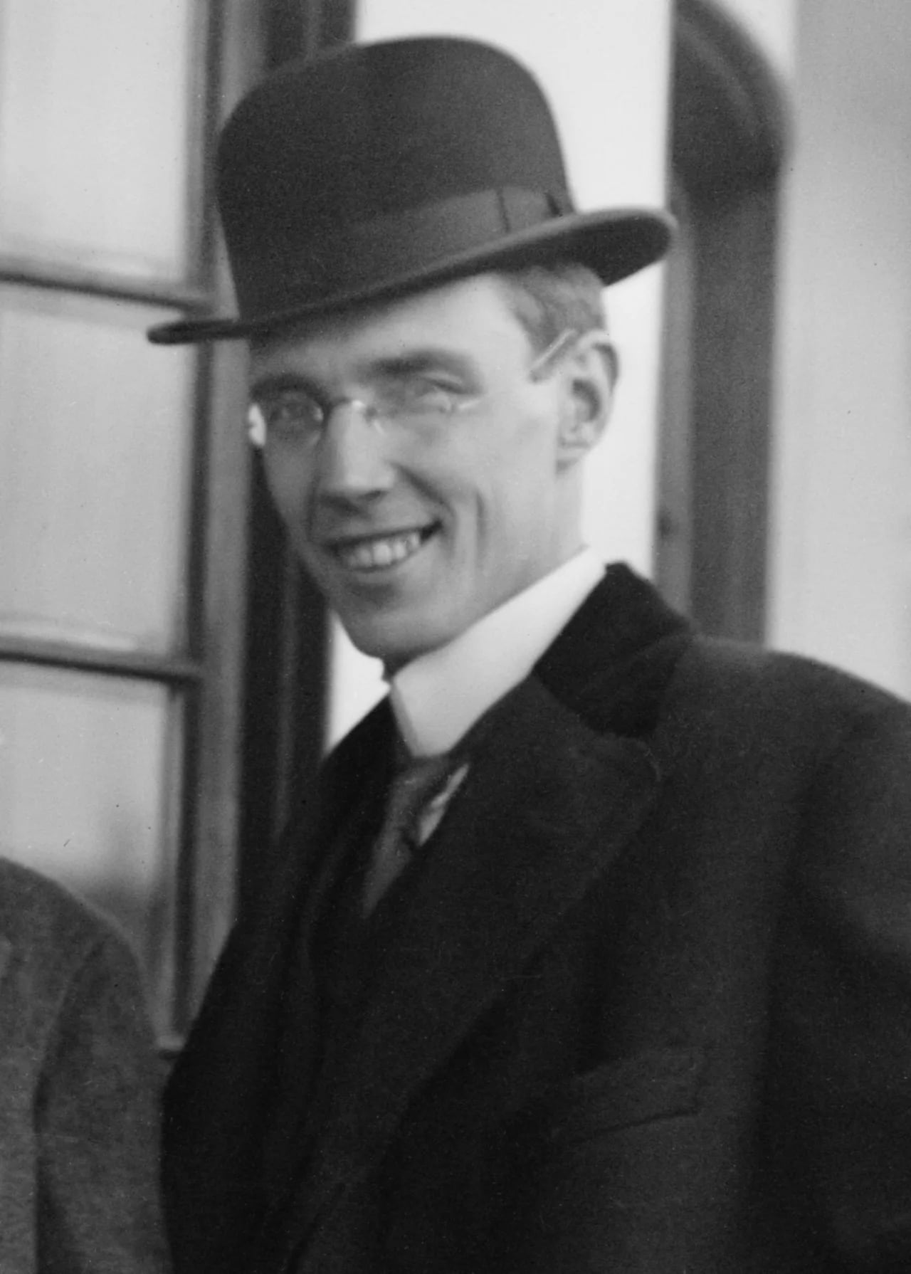 Portrait of Algot Lange (1884–1961) – memorial page