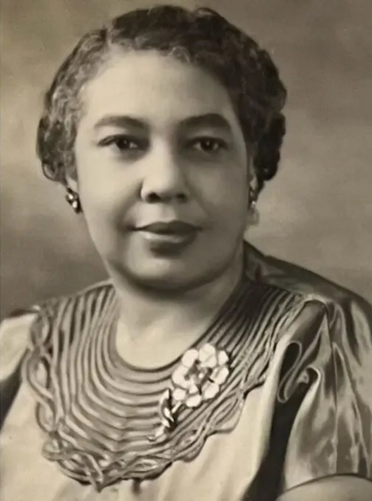 Portrait of Alice Allison Dunnigan (1906–1983) – memorial page