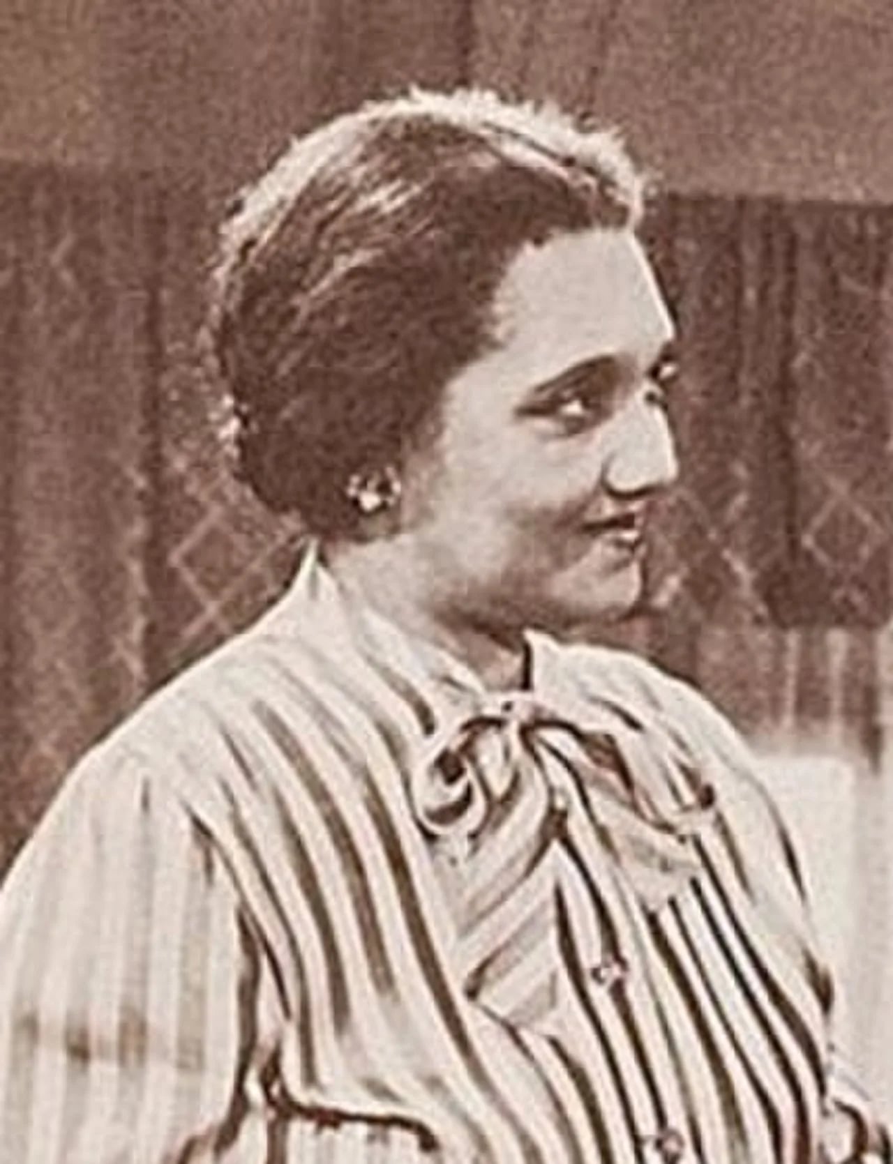 Portrait of Alice B. Russell (1892–1984) – memorial page