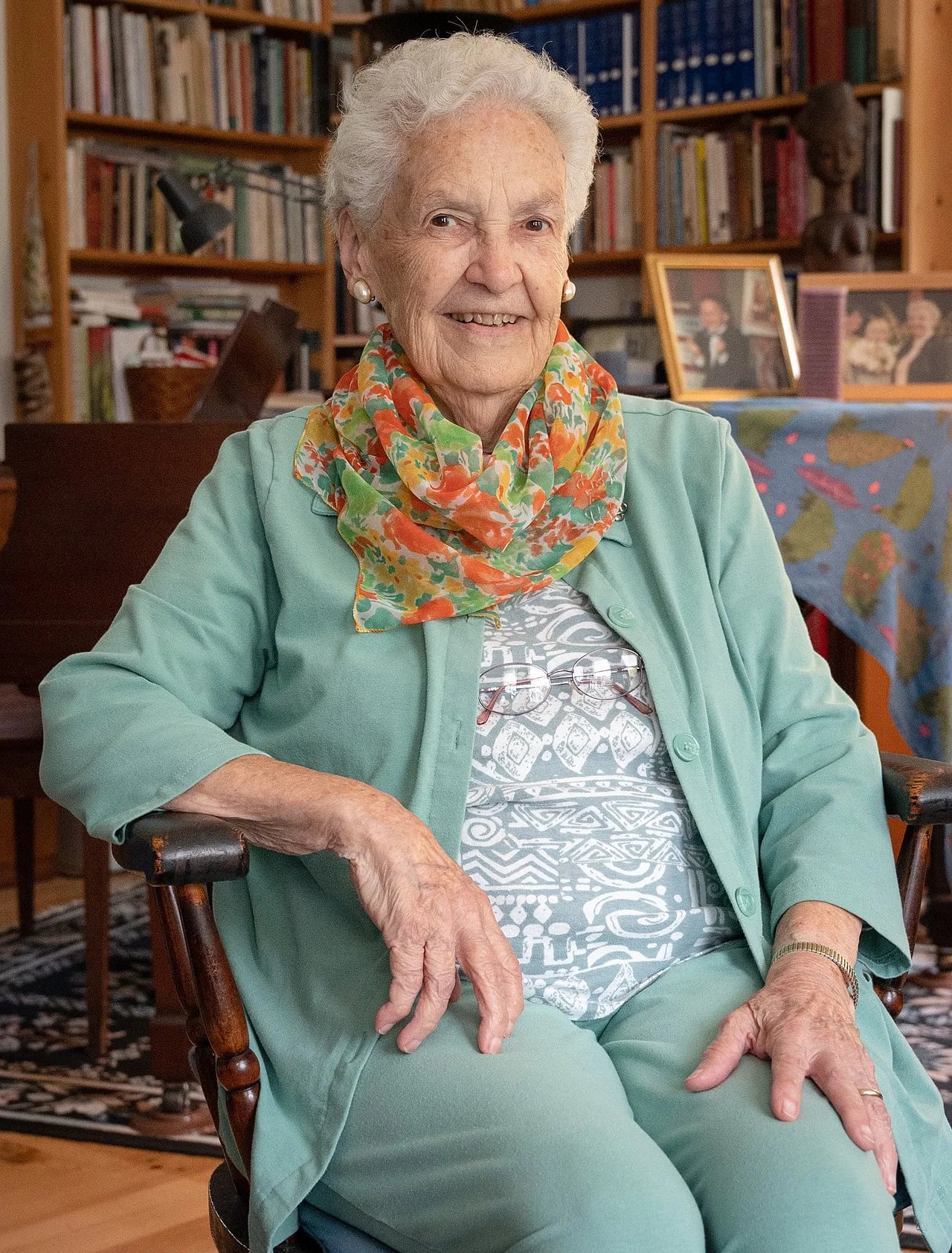 Portrait of Alice Parker (1925–2023) – memorial page