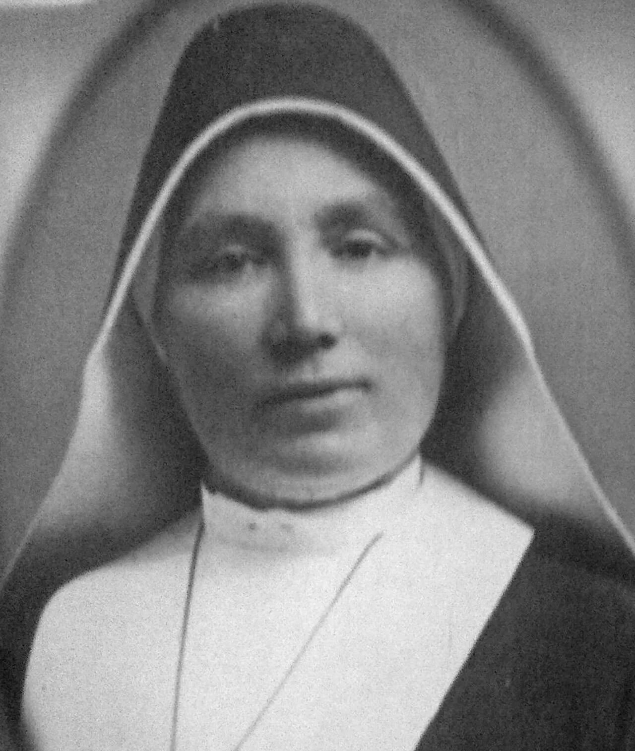 Portrait of Giuseppina Arcucci (1860–1940) – memorial page