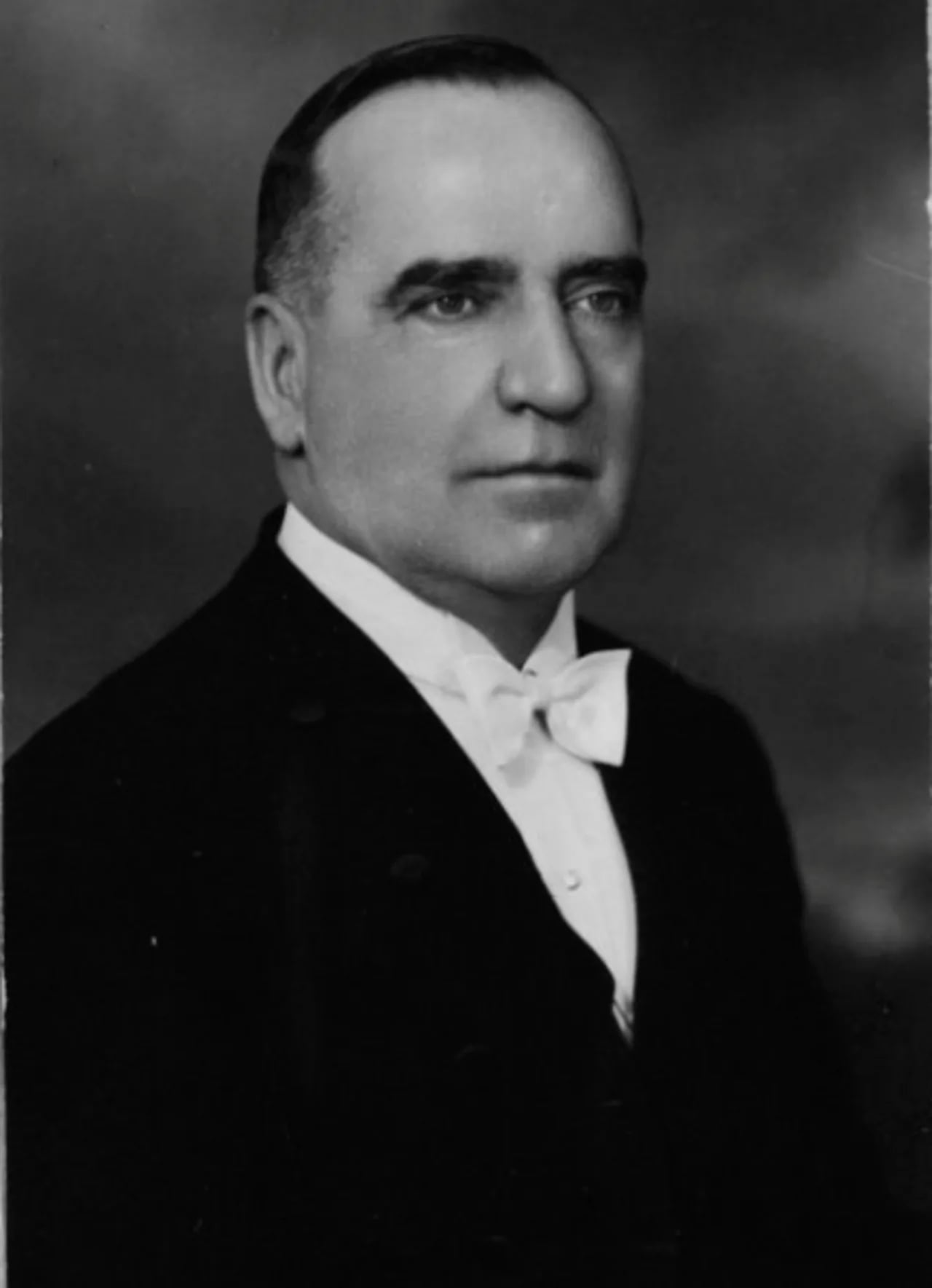 Portrait of Alphonse Raymond (1884–1958) – memorial page