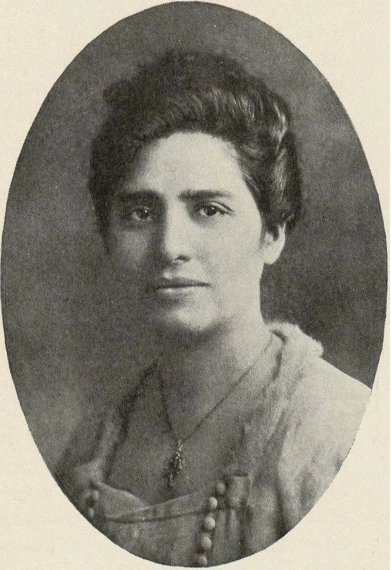 Portrait of Amanda Labarca (1886–1975) – memorial page