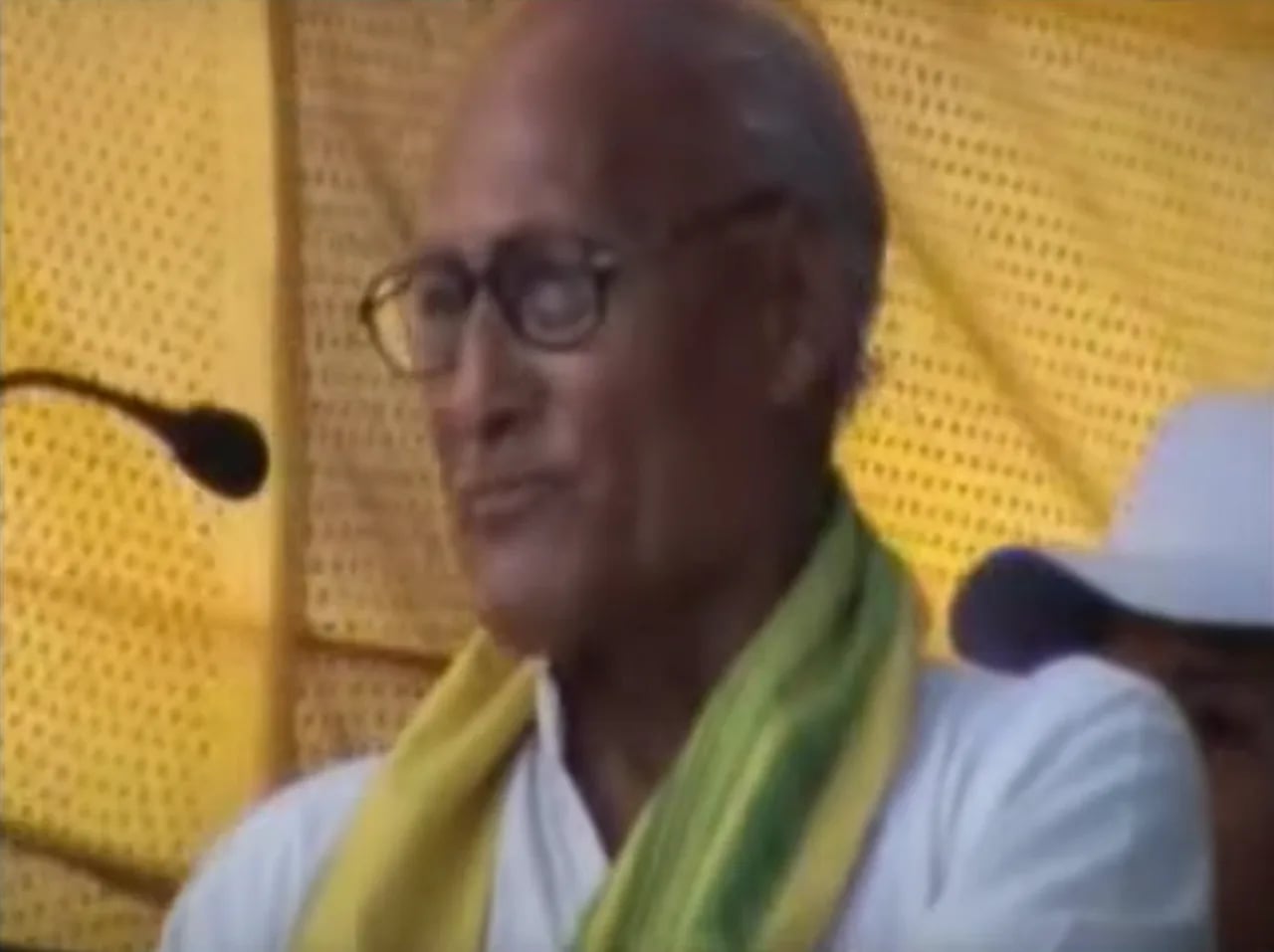 Porträt von Ambika Charan Choudhury (1930–2011) – Gedenkseite