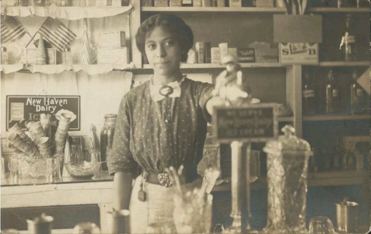 Portrait of Anna Louise James (1886–1977) – memorial page