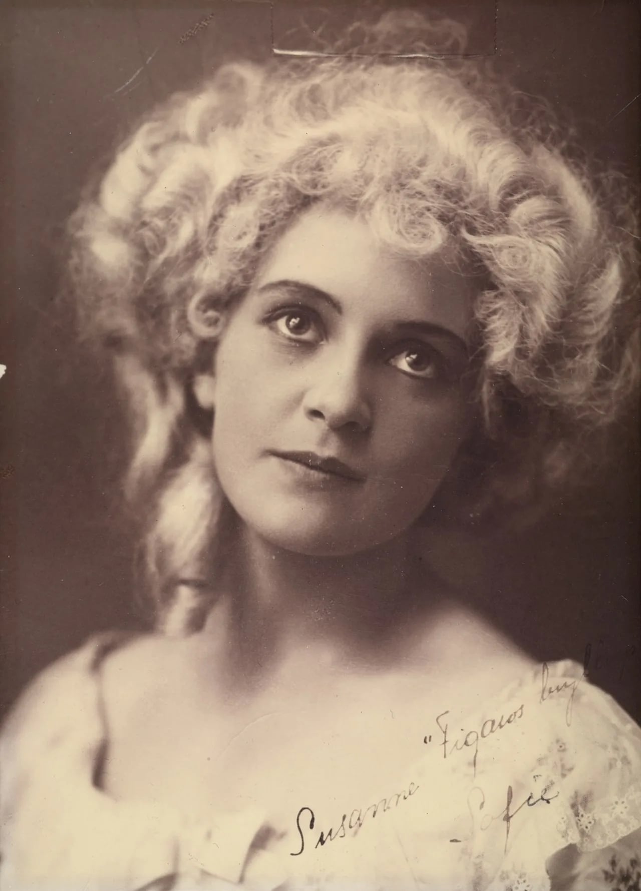 Portrait of Sofie Bull Grieg (1902–2001) – memorial page
