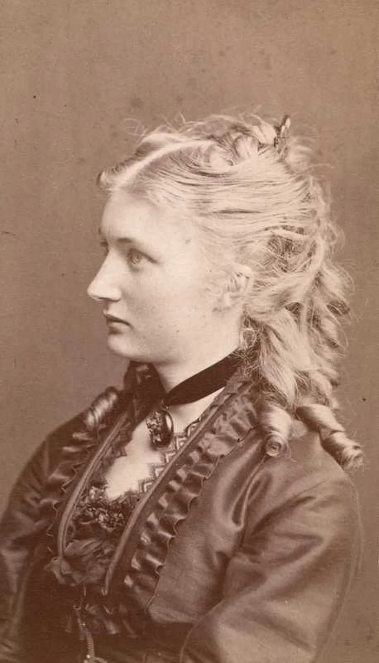 Porträt von Andrea Gram (1853–1927) – Gedenkseite
