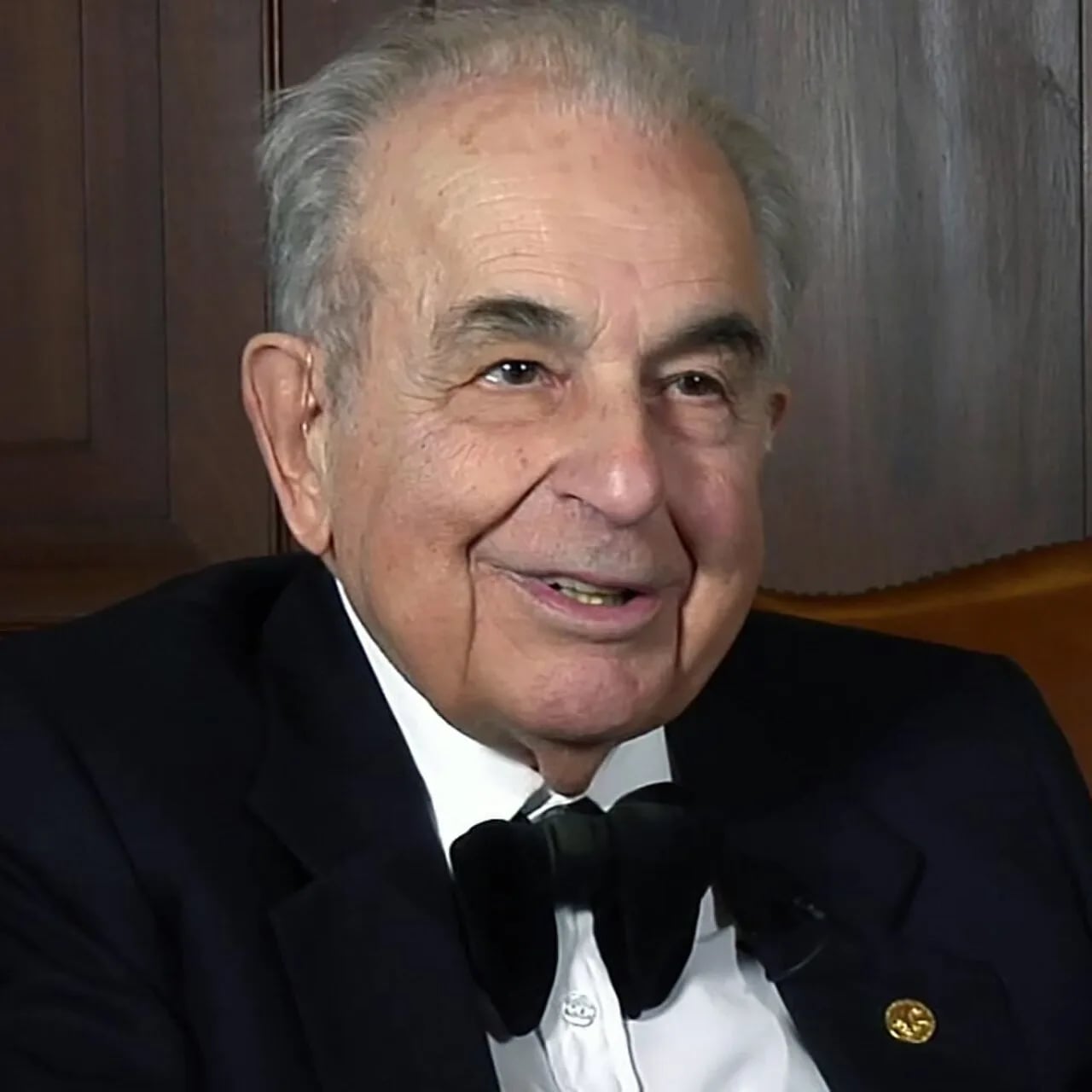 Porträt von Andreas Acrivos (1928–2025) – Gedenkseite