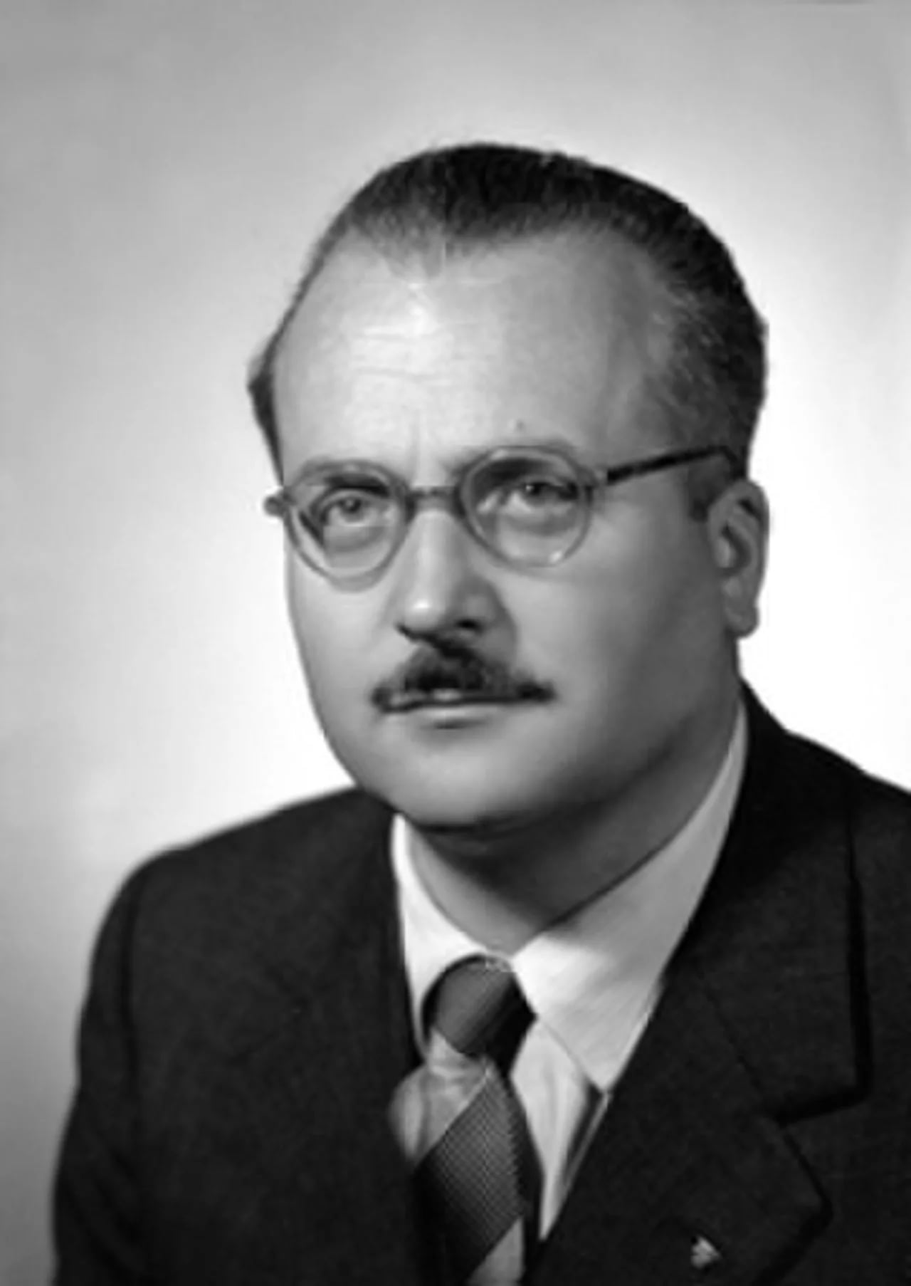 Portrait of Angelo Cemmi (1908–1980) – memorial page