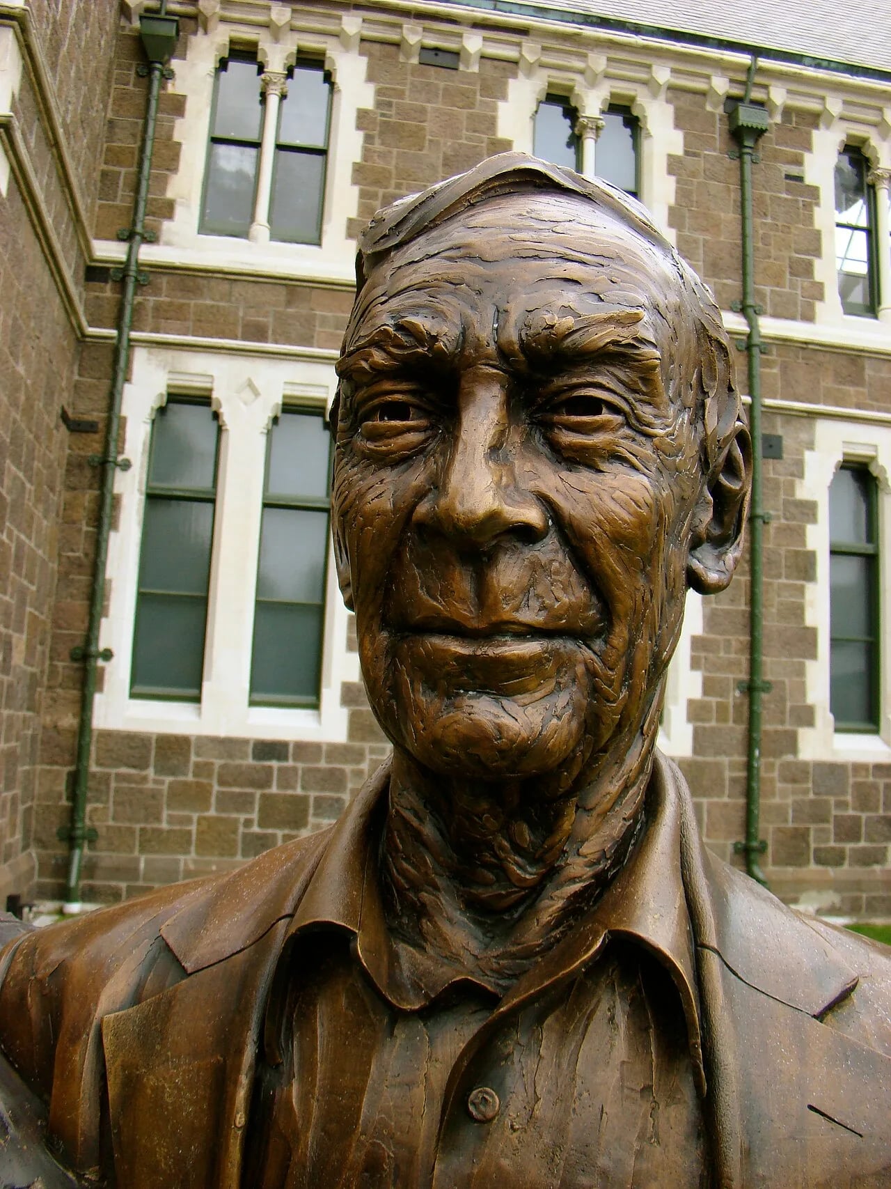 Porträt von Angus Tait (1919–2007) – Gedenkseite