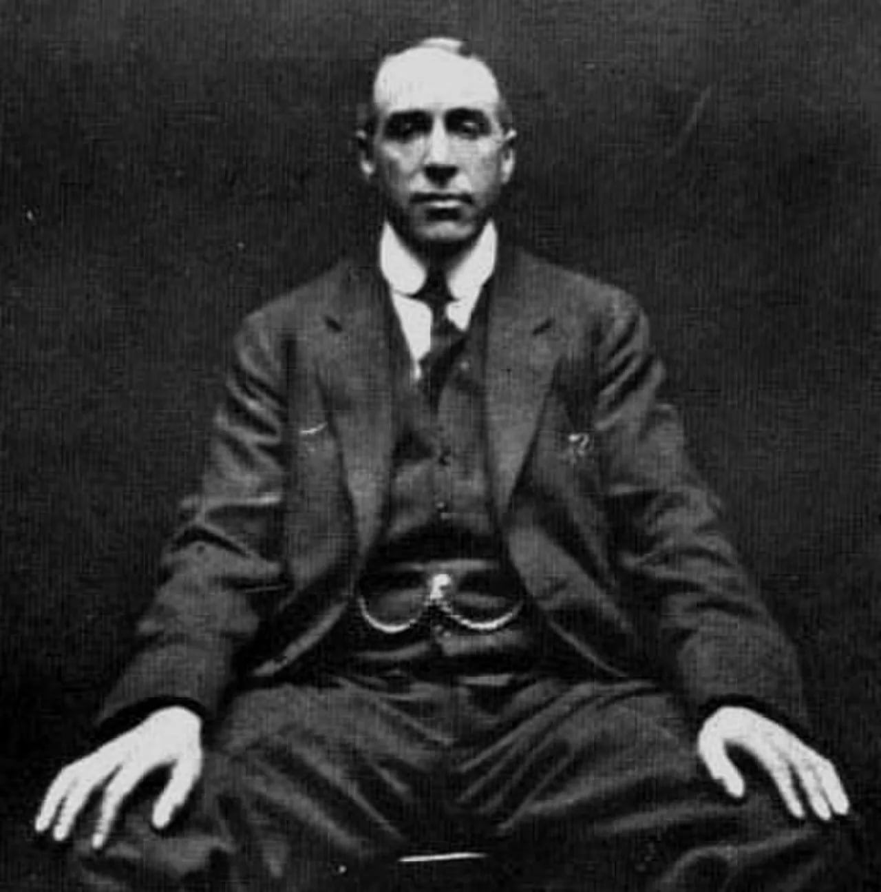Portrait of Harry Price (1881–1948) – memorial page
