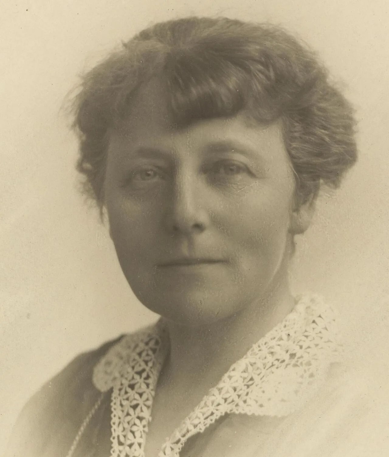 Porträt von Anna Hvoslef (1866–1954) – Gedenkseite