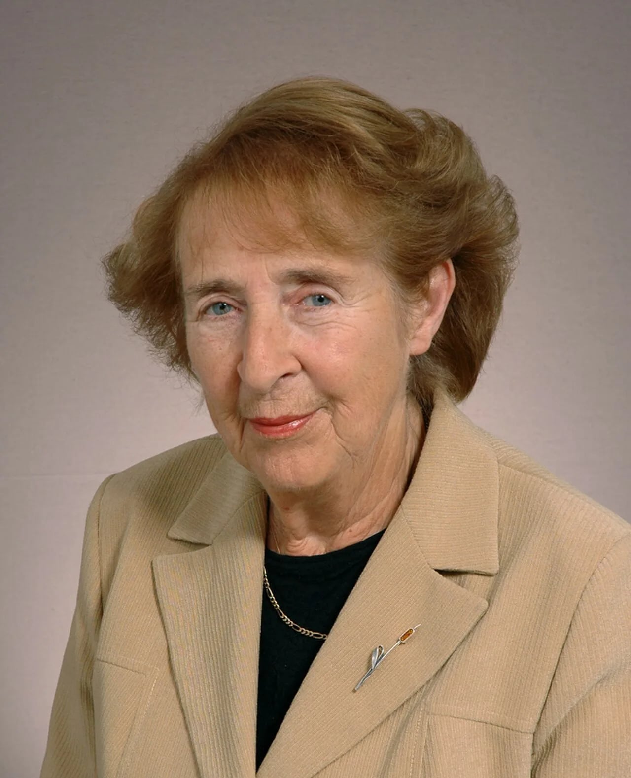 Portrait of Anna Kurska (1929–2016) – memorial page