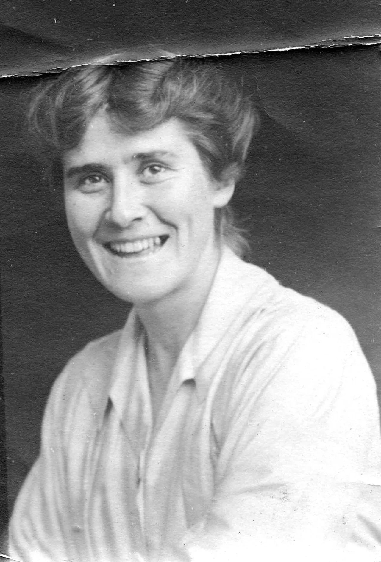 Portrait of Anne Griffith-Jones (1890–1973) – memorial page