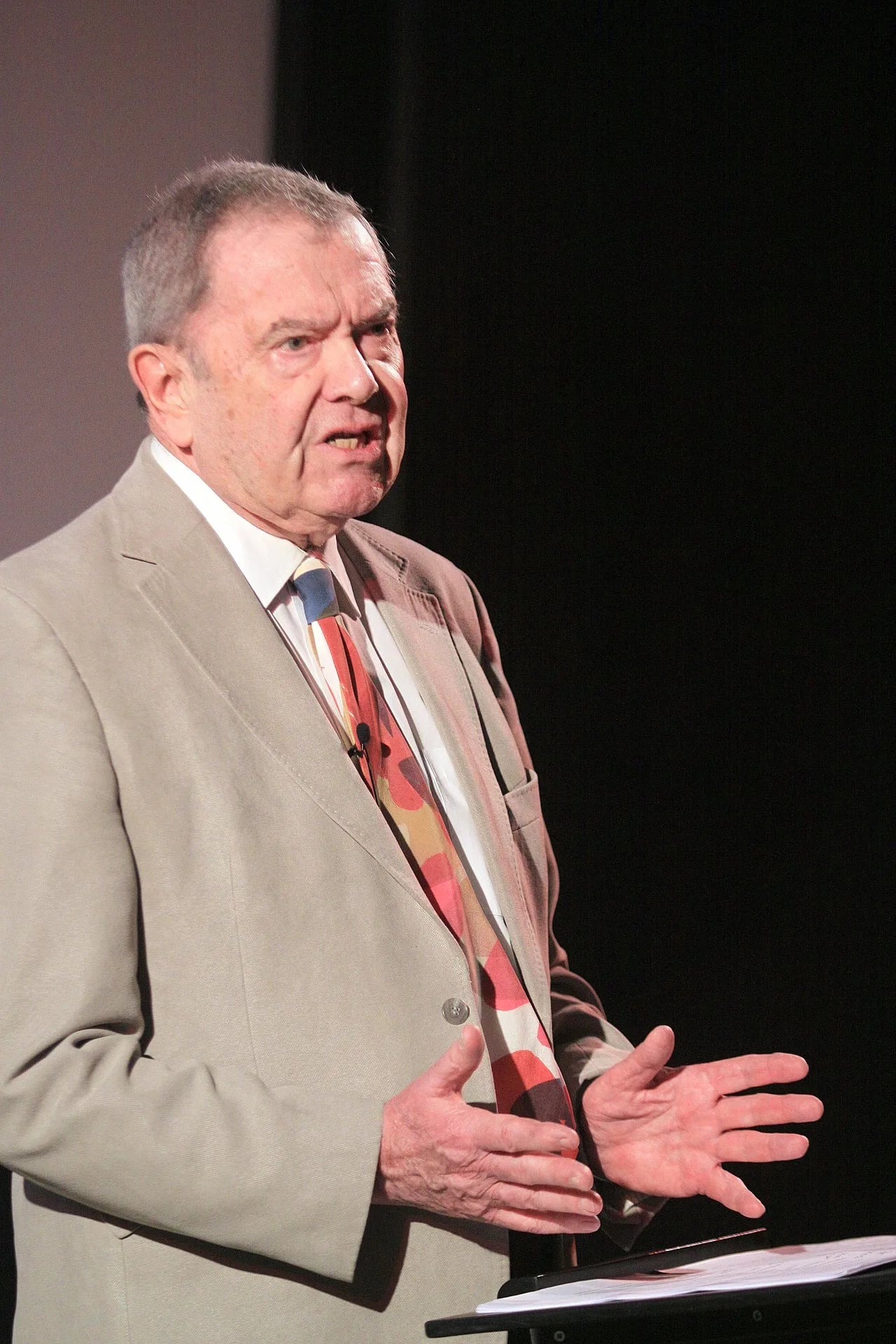 Porträt von Anthony King (1934–2017) – Gedenkseite
