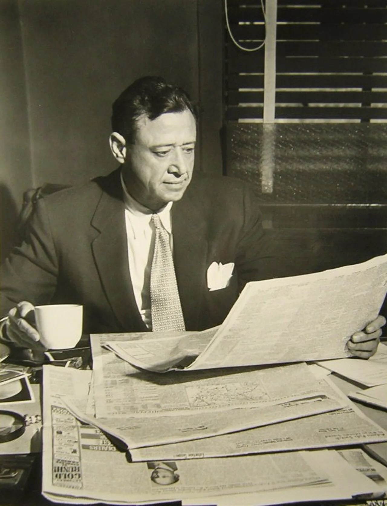 Portrait of Anthony Ross (1909–1955) – memorial page