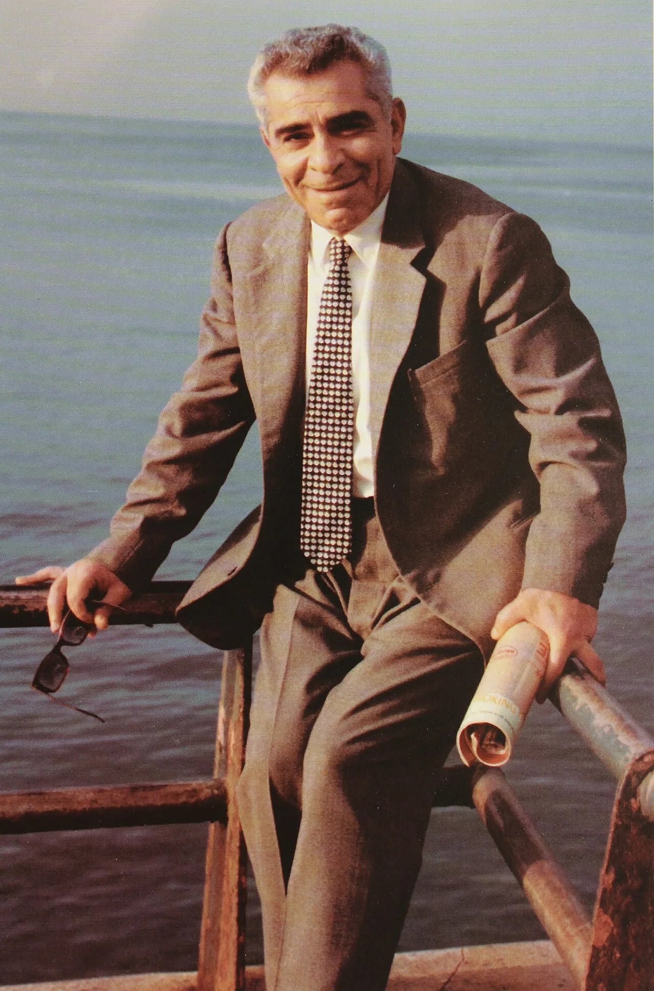 Portrait of Antranig Dzarugian (1913–1989) – memorial page