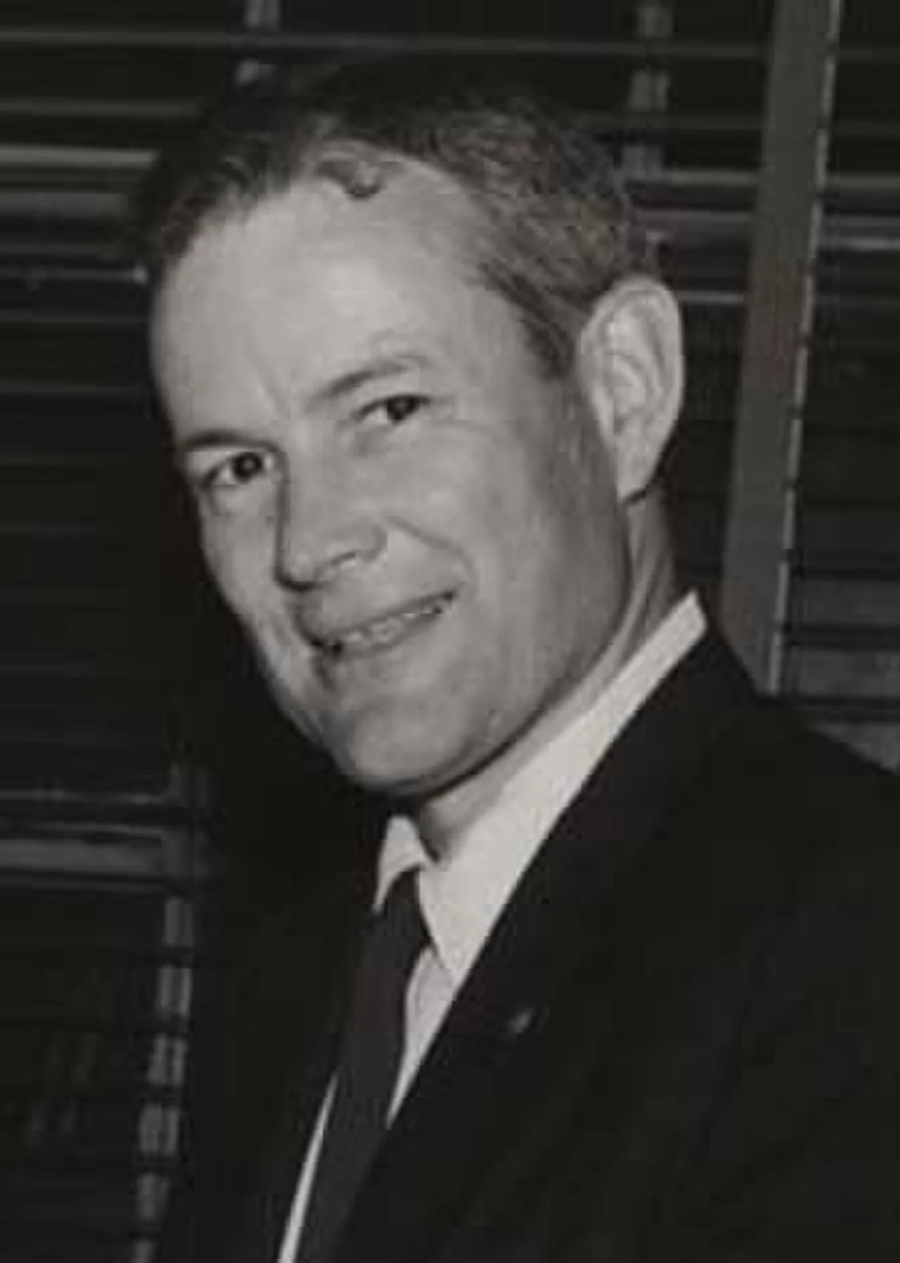 Porträt von Charles C. Price (1913–2001) – Gedenkseite