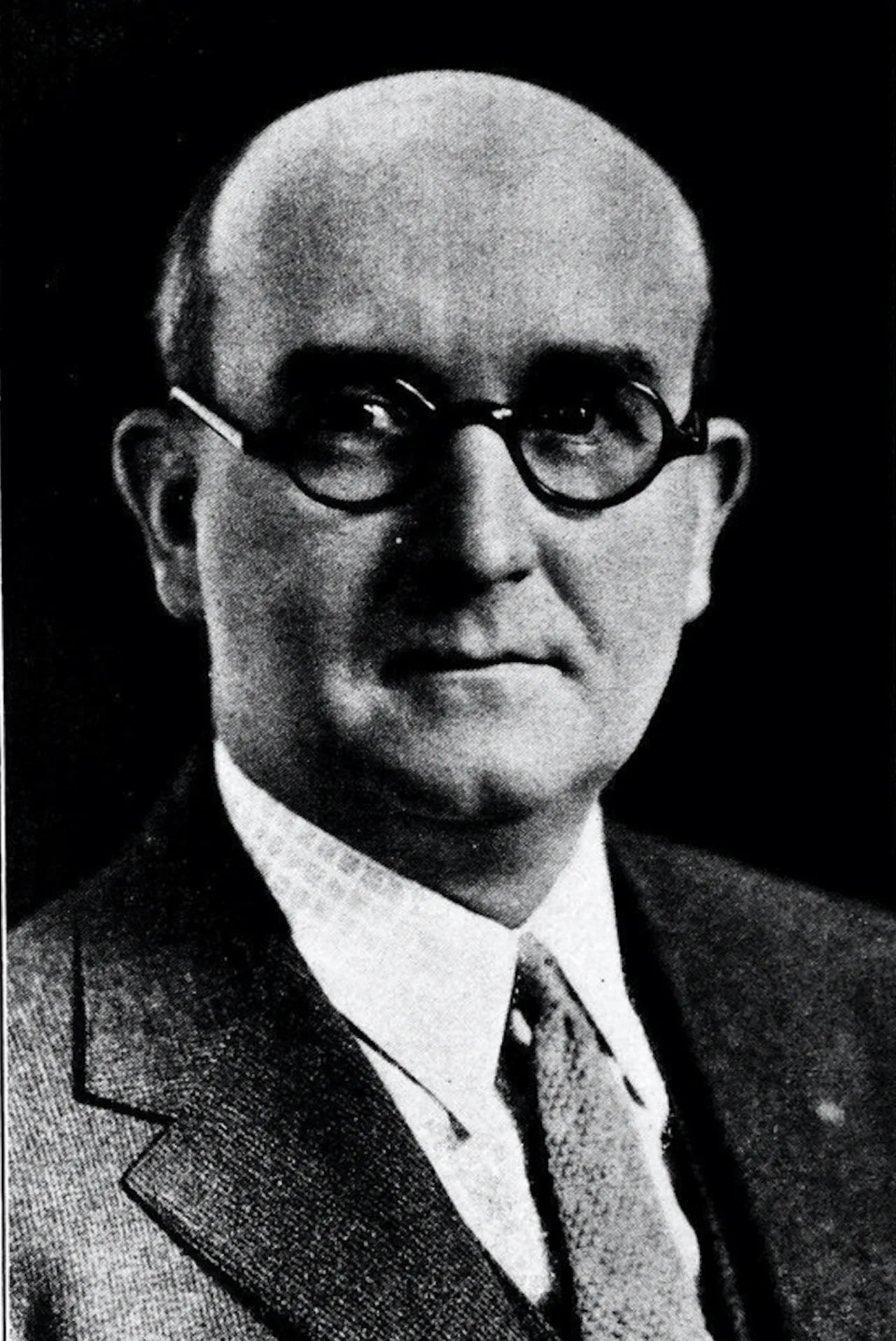 Portrait of Arch W. McFarlane (1885–1960) – memorial page