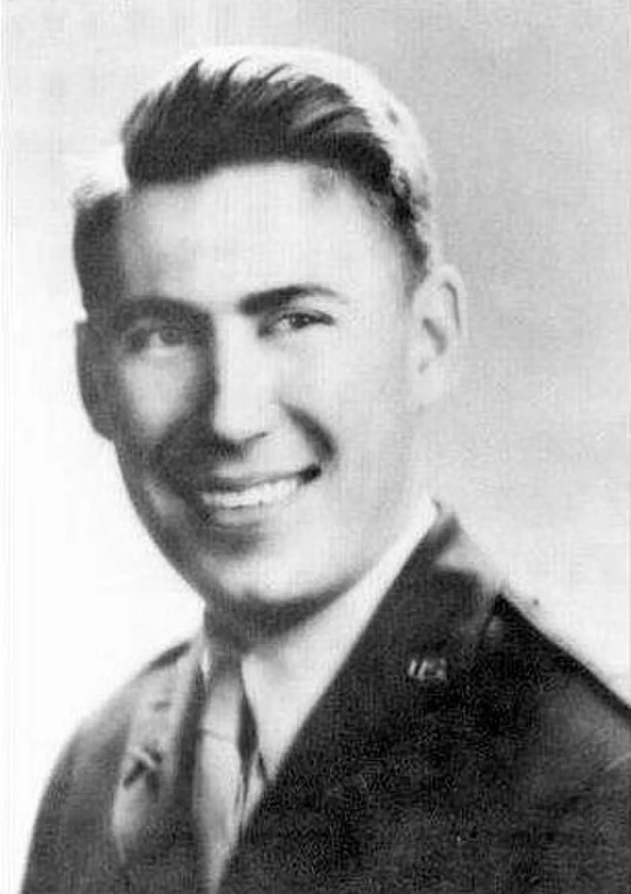 Portrait of Arlo L. Olson (1918–1943) – memorial page