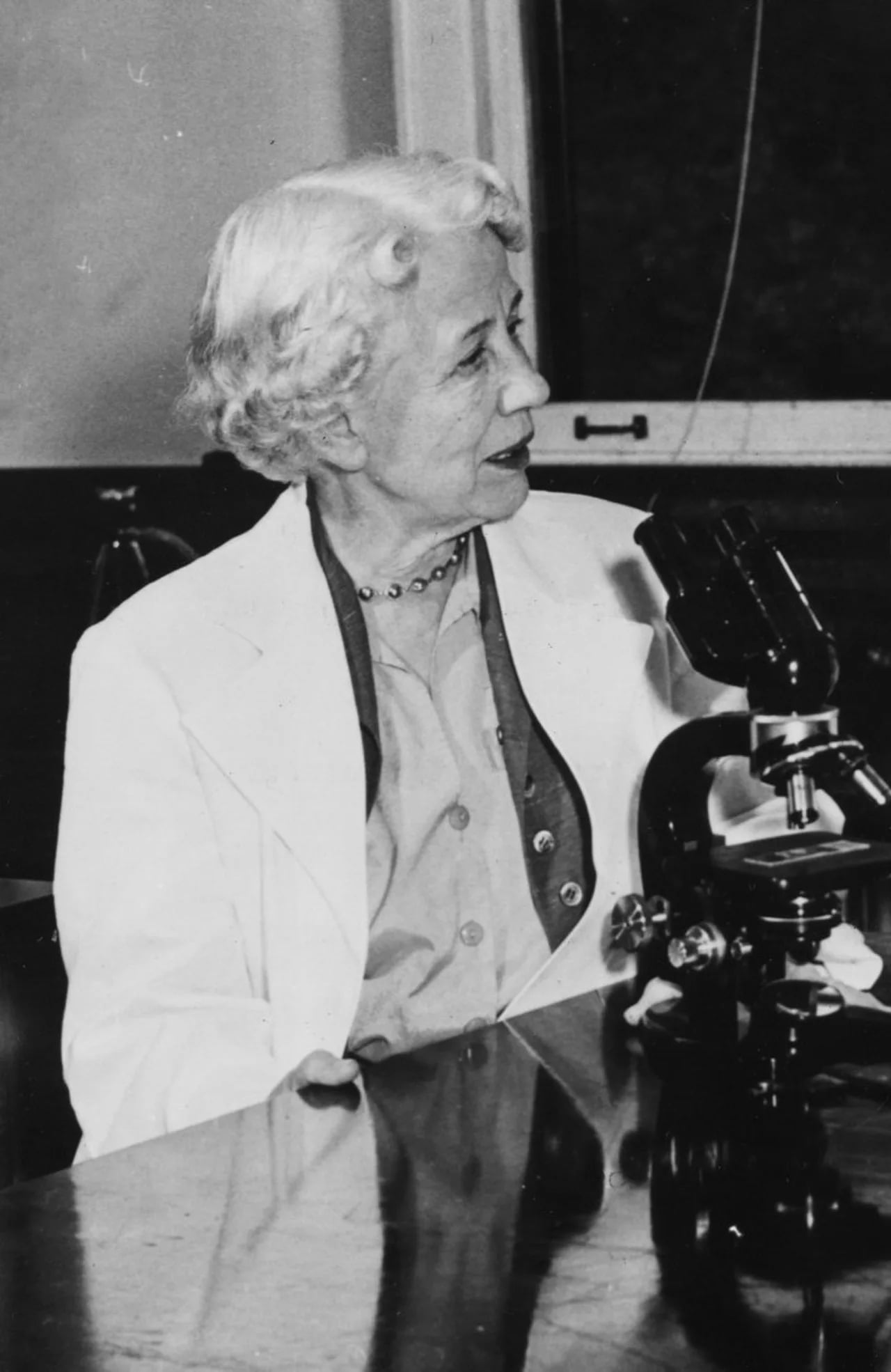 Portrait of Elizabeth Lee Hazen (1885–1975) – memorial page