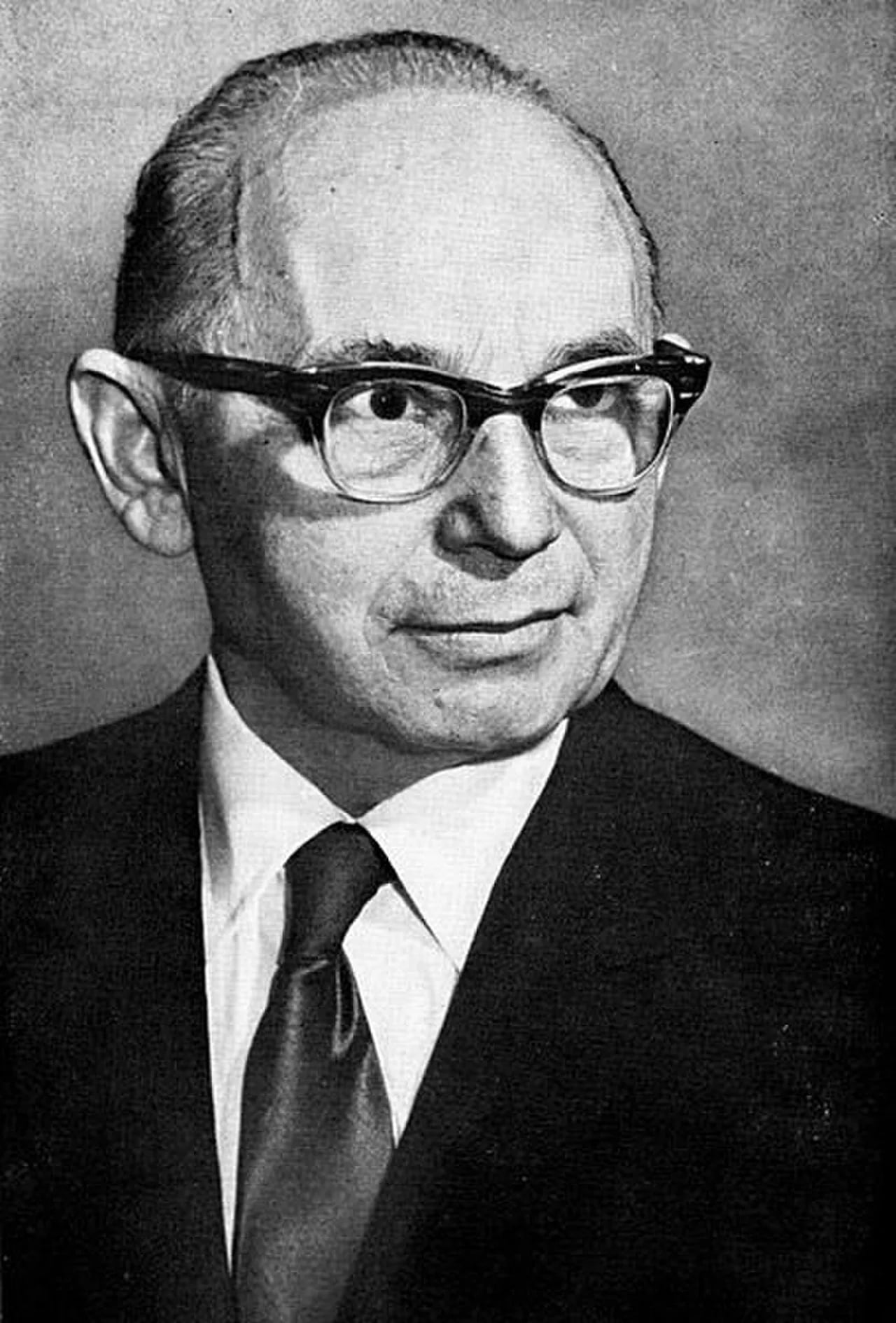 Portrait of Aron Brand (1910–1977) – memorial page