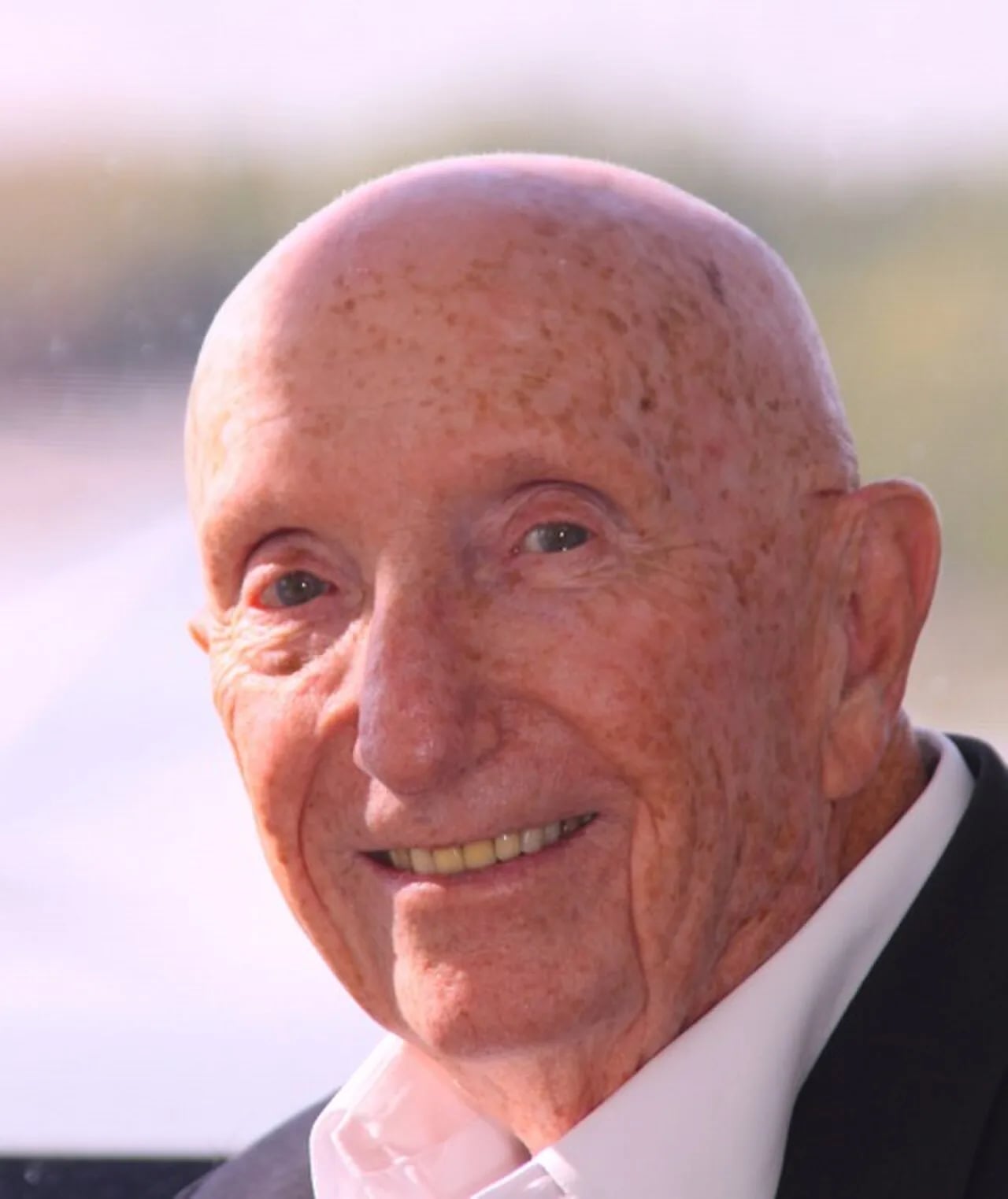 Porträt von Arthur E. Chase (1930–2015) – Gedenkseite