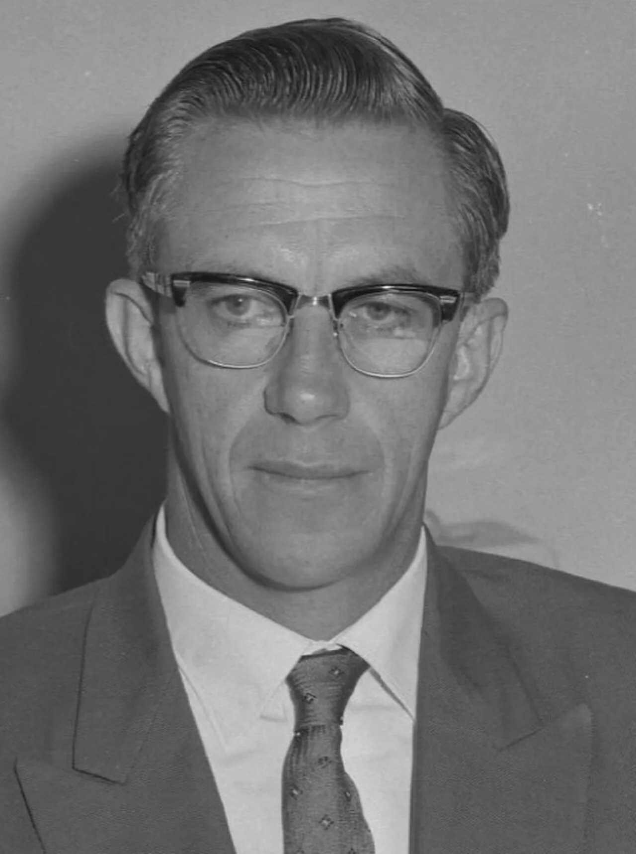 Porträt von Arthur Kinsella (1918–2004) – Gedenkseite