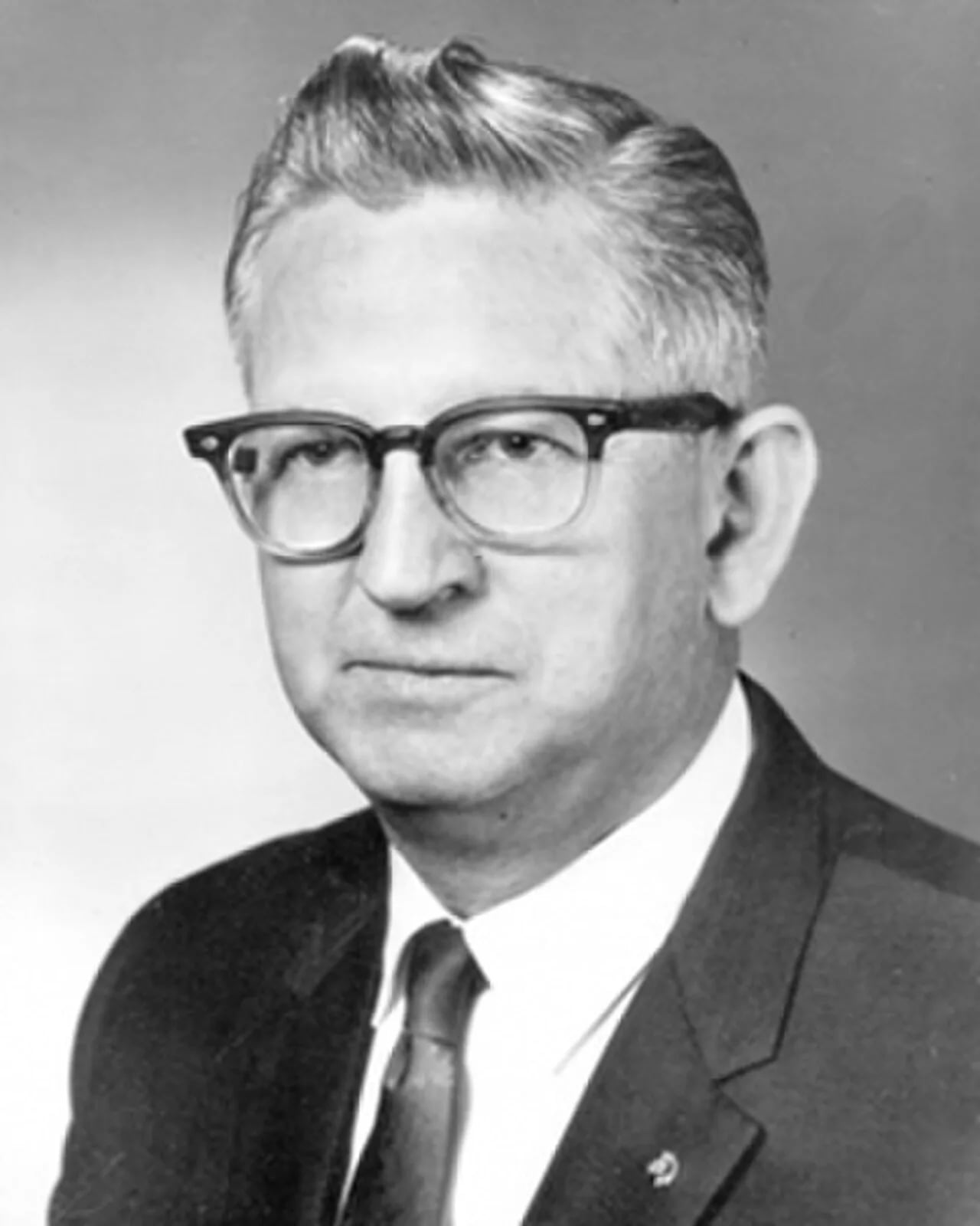 Porträt von Arthur Wallace (1919–2008) – Gedenkseite