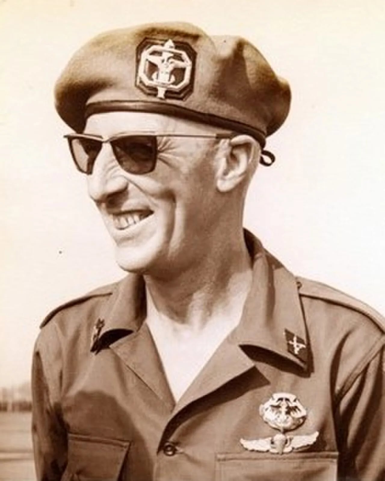 Porträt von idjon djanbi (1914–1977) – Gedenkseite