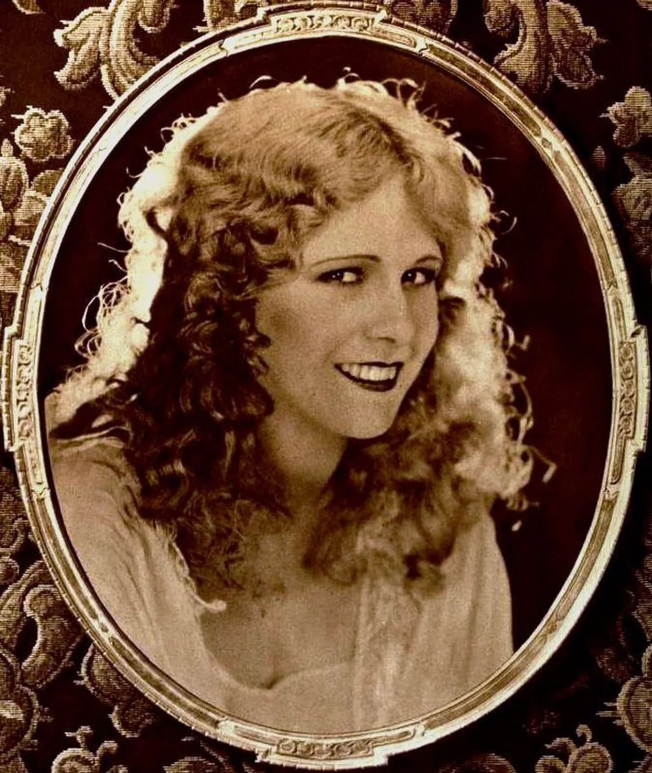 Porträt von Betty Francisco (1900–1950) – Gedenkseite