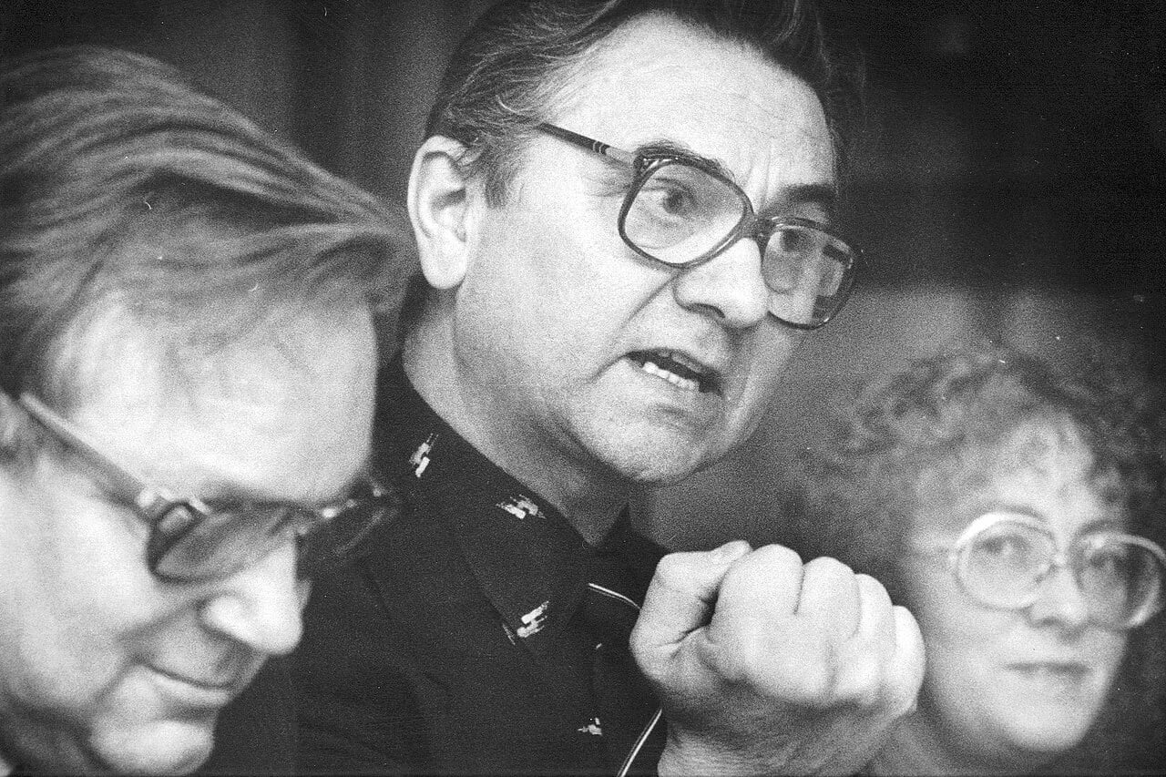 Porträt von Asbjørn Sjøthun (1927–2010) – Gedenkseite
