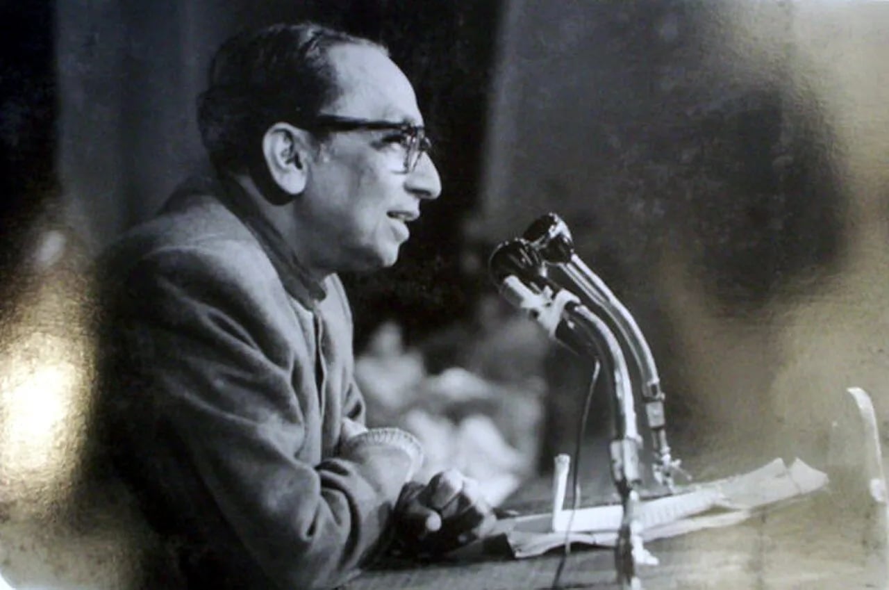 Portrait of Ashoke Kumar Sen (1913–1996) – memorial page