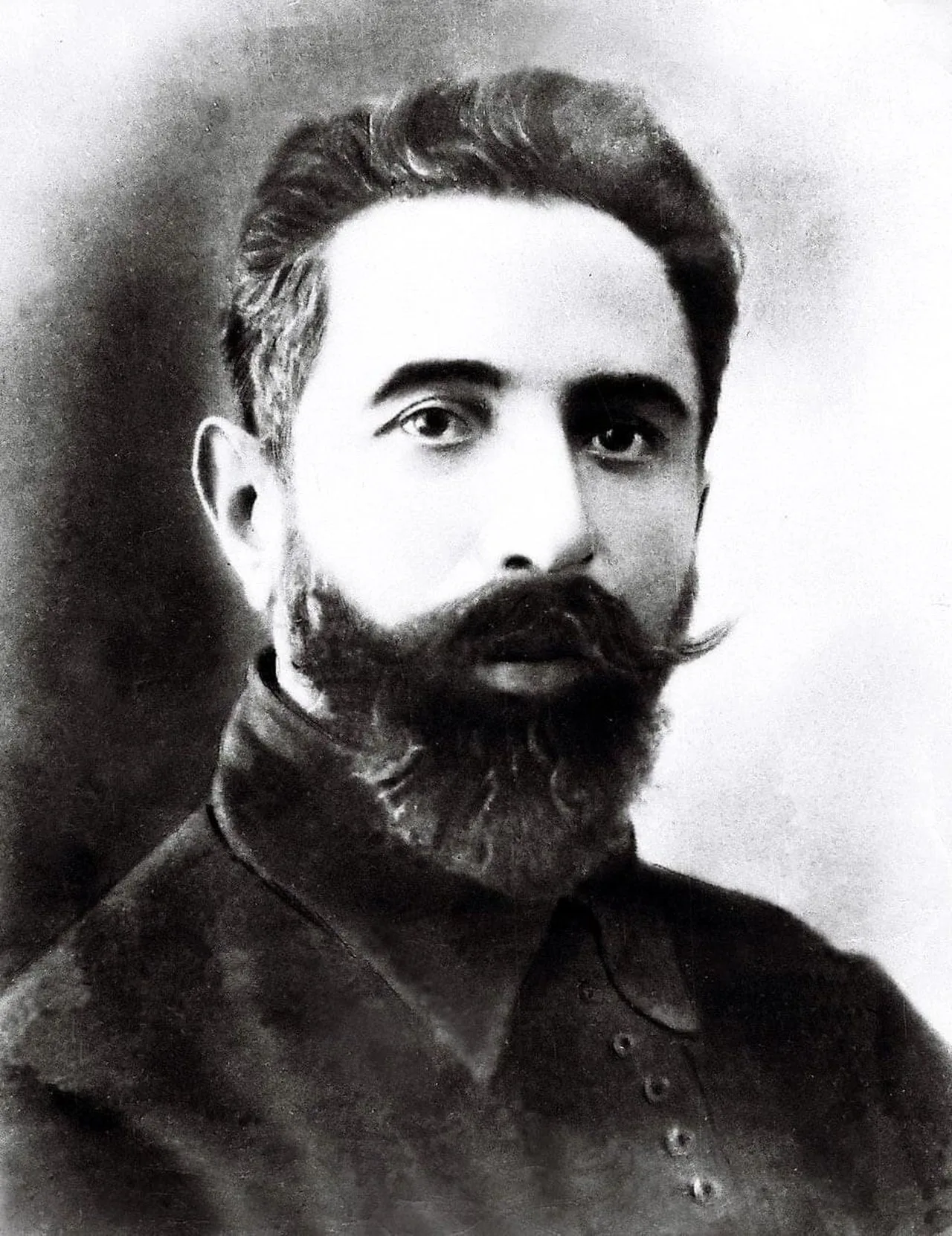 Portrait of Aslan bəy Səfikürdski (1881–1937) – memorial page