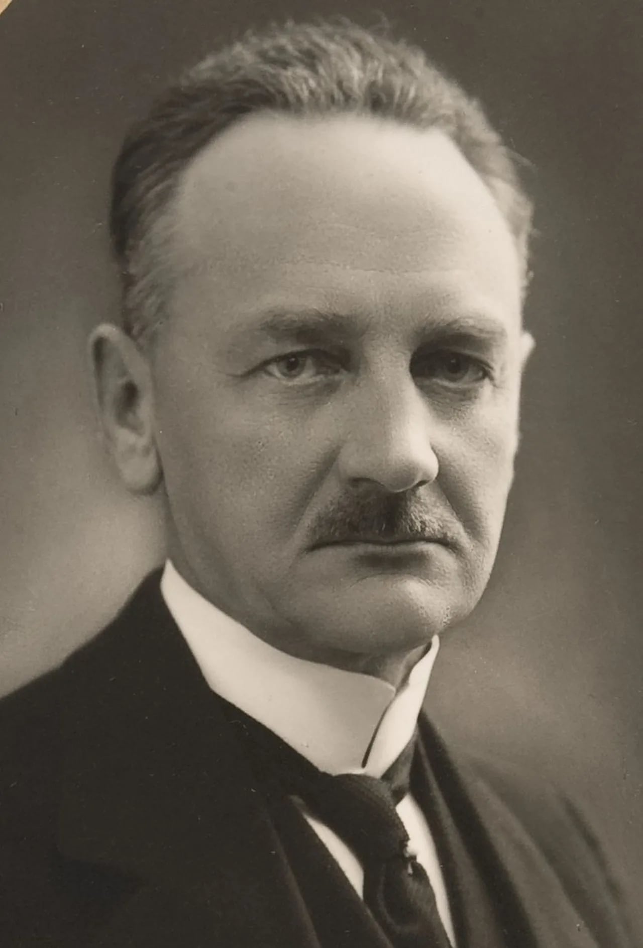 Portrait of Jalmar Castrén (1873–1946) – memorial page