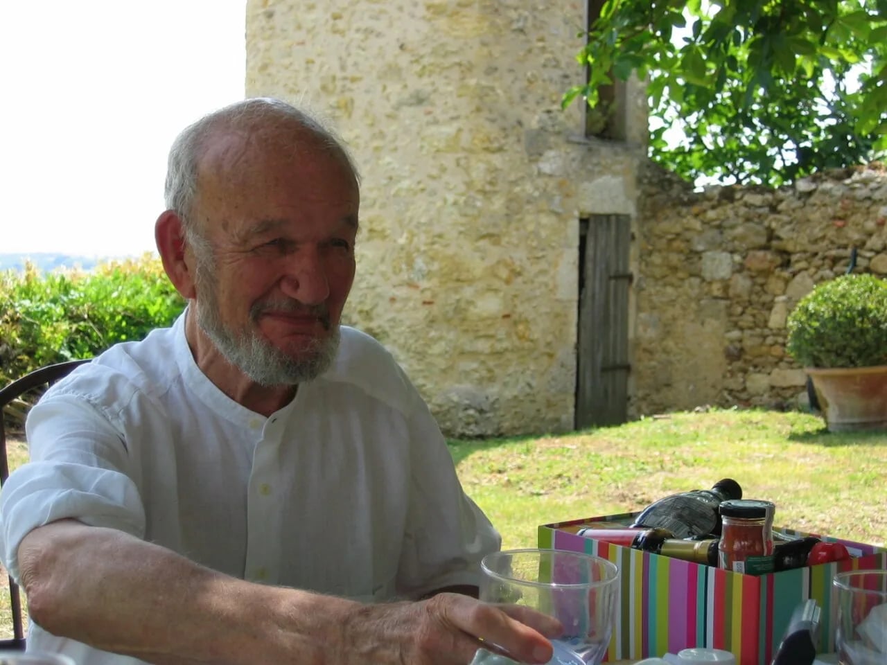 Portrait of Norval White (1926–2009) – memorial page