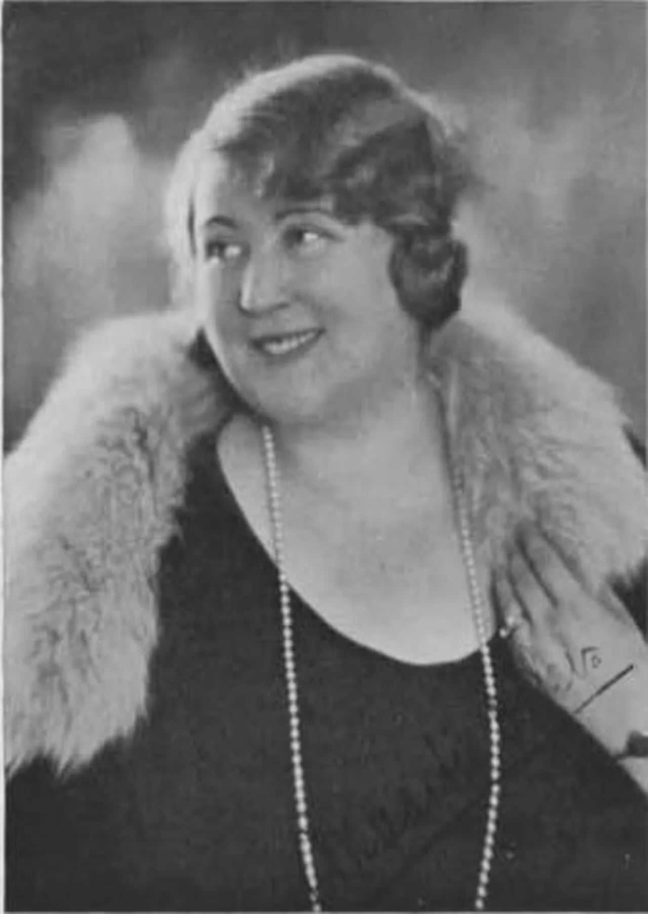 Portrait of Maartje Offers (1891–1944) – memorial page